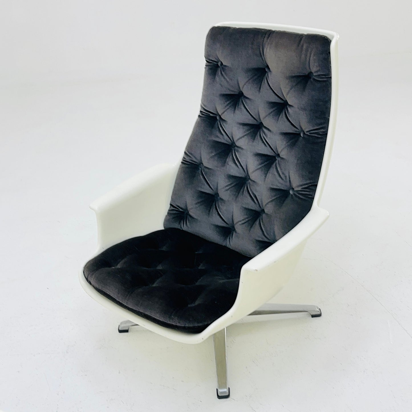 1 of 2 space age lounge chair "Tellas" by Alf Svensson and Yngvar Sandström for Göte-Möbler, Sweden 1970s