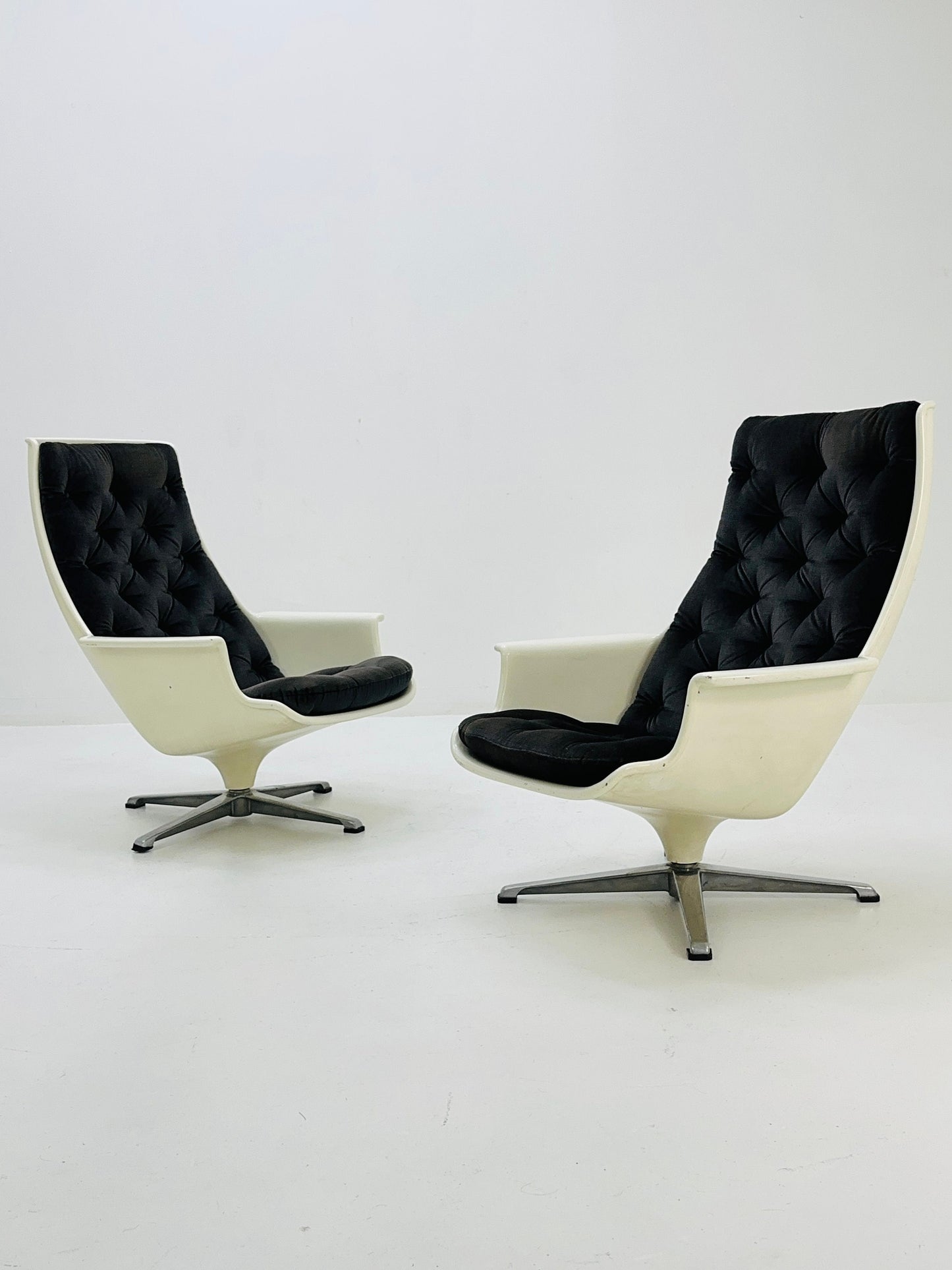 1 of 2 space age lounge chair "Tellas" by Alf Svensson and Yngvar Sandström for Göte-Möbler, Sweden 1970s