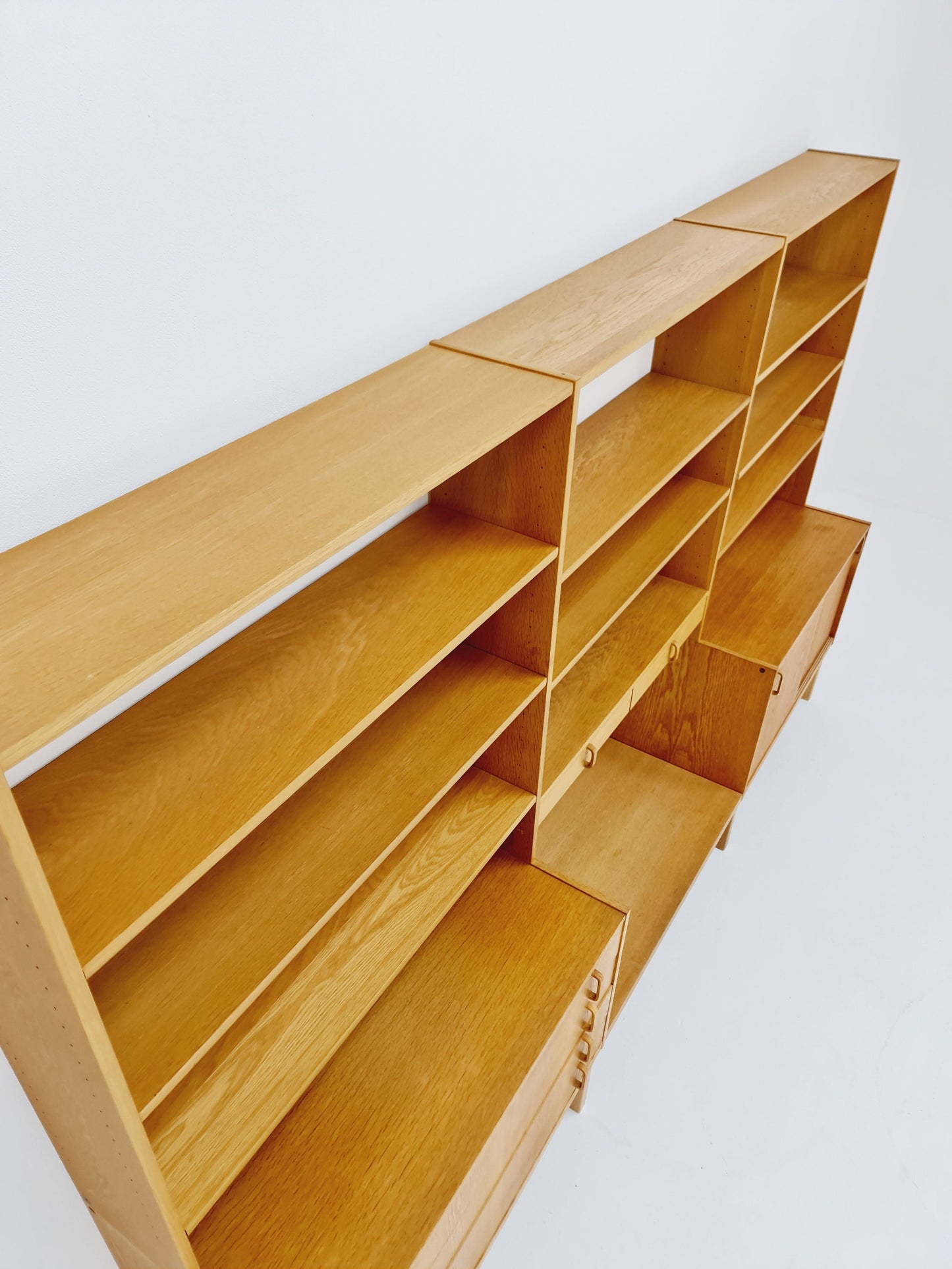 Swedish vintage modular wide chest of drawers/ book case oak by Fridhagen for Bodafors, 1960s