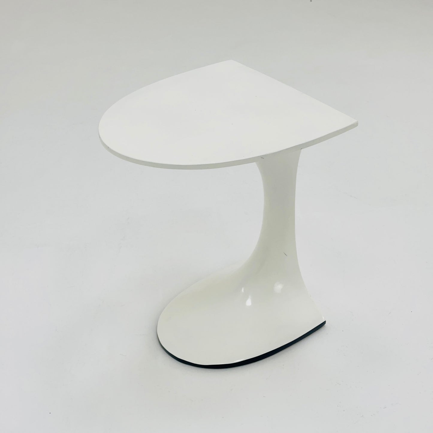 Rare Space age white end table /side table 1970s