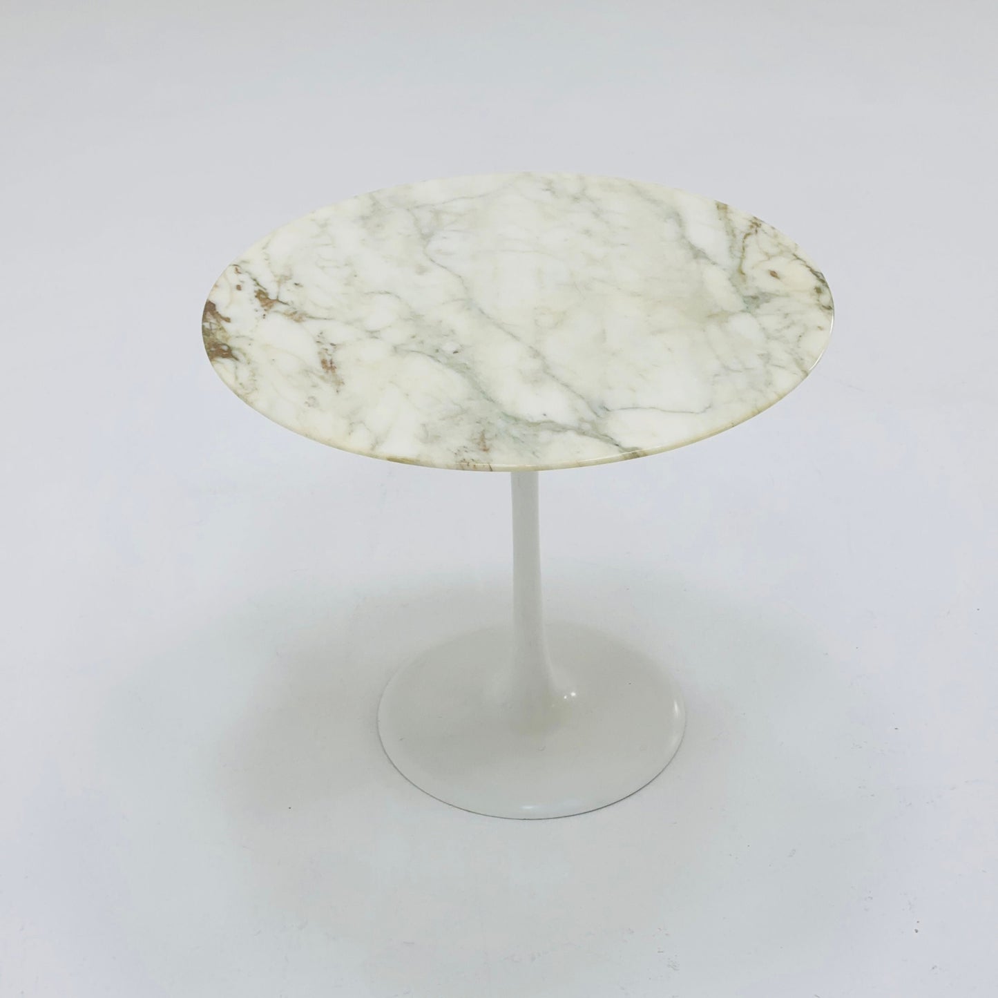 Space age marble-topped Tulip coffee table by Eero Saarinen for Knoll International, 1950s