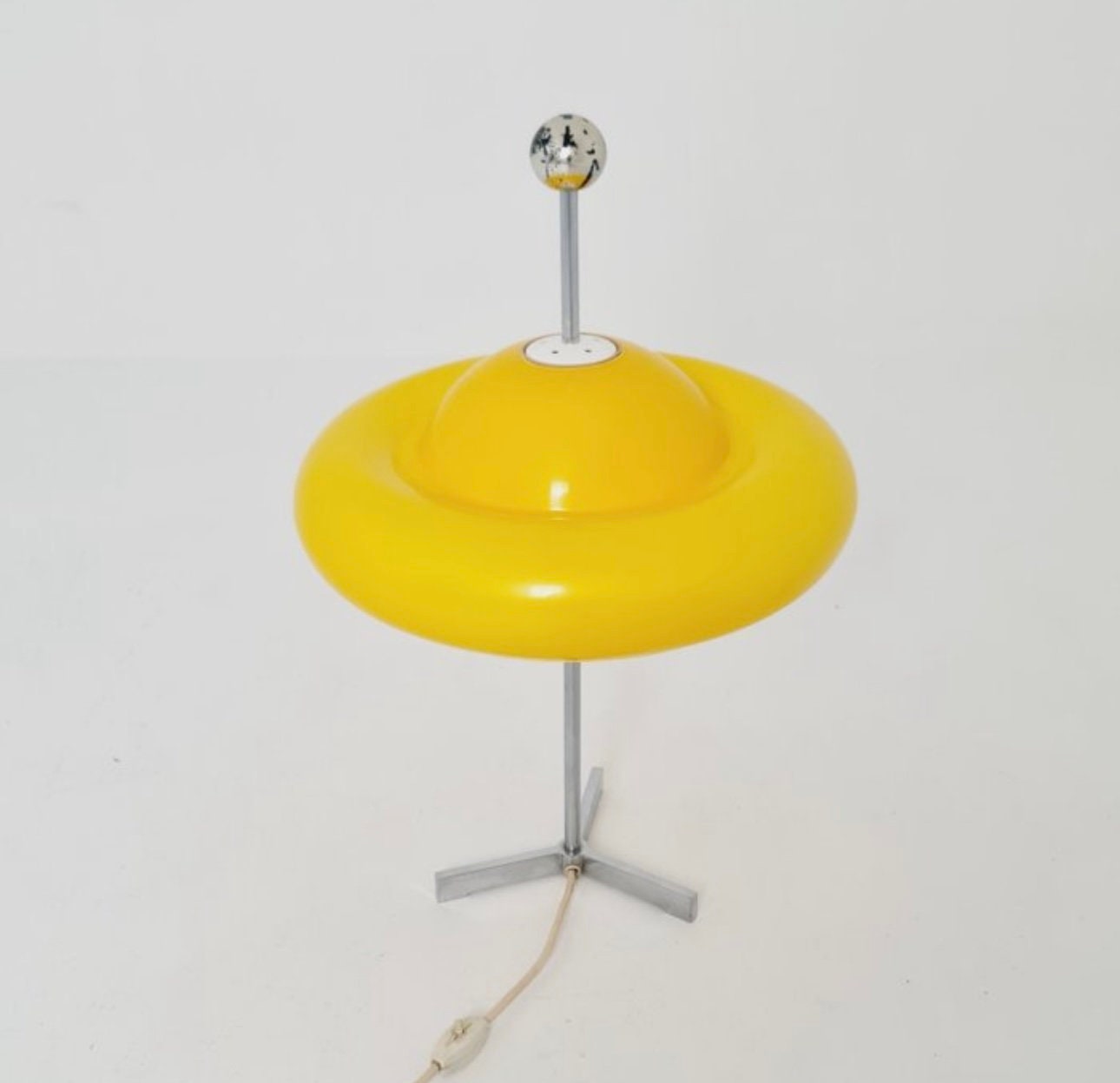Mid century space age mushroom table lamp by Markolini Italy 1980s