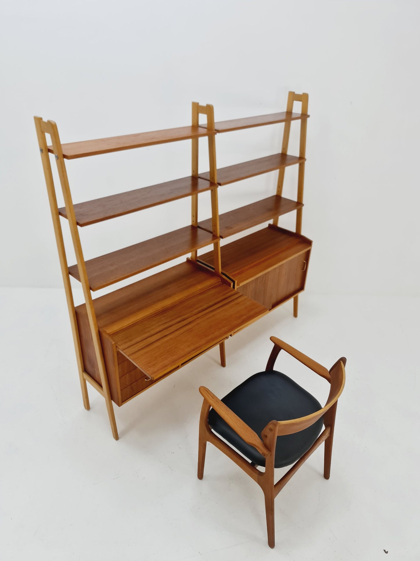 Scandinavian Desk bokshelf bookcase teak by Bengt Ruda for Nordiska kompaniet, 1960s