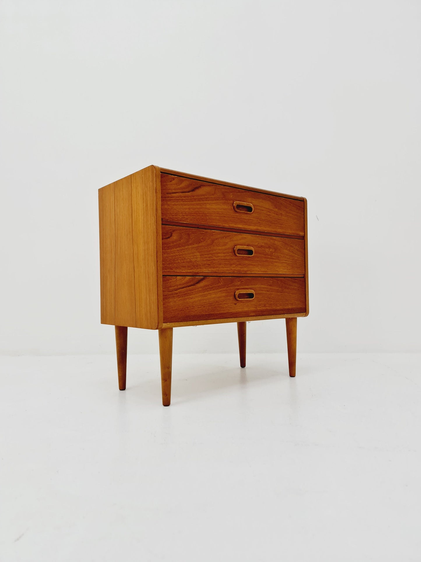 Midcentury danish design chest of drawers / drawer dresser /3 drawers cabinet, 1960s
