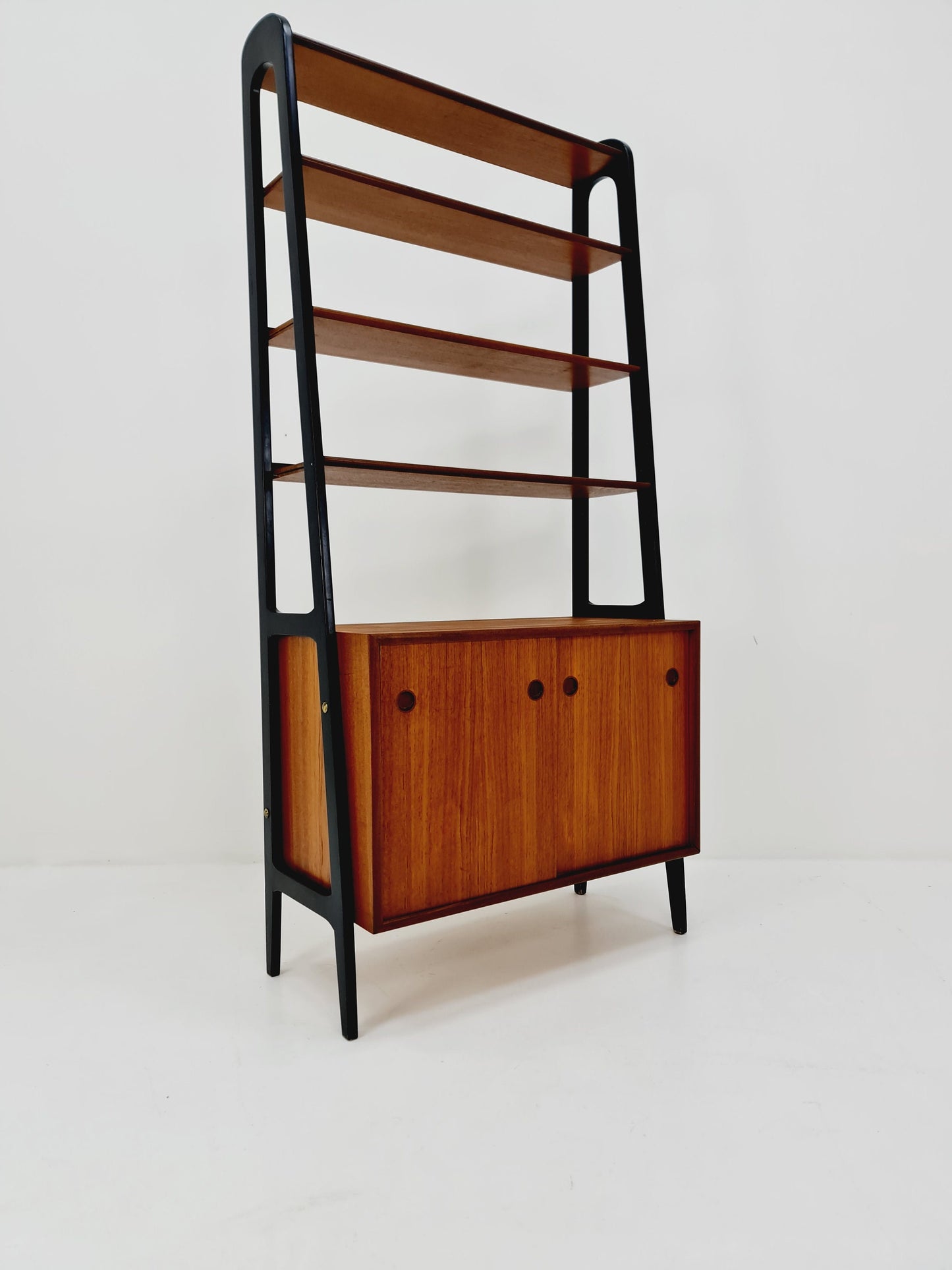 Danish freestanding Midcentury vintage bookshelf system / bookcase teak by Bengt Ruda, 1960s