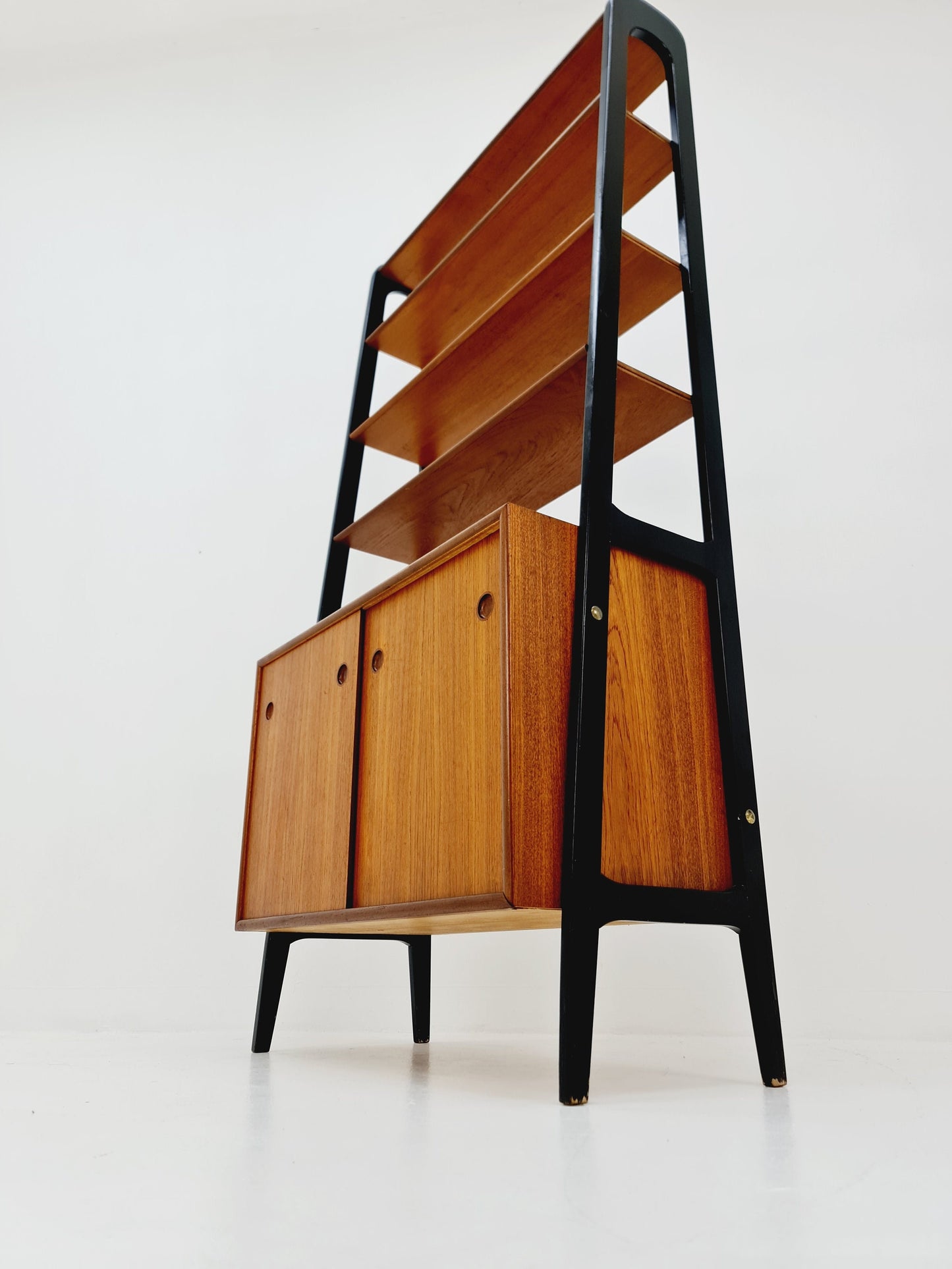 Danish freestanding Midcentury vintage bookshelf system / bookcase teak by Bengt Ruda, 1960s