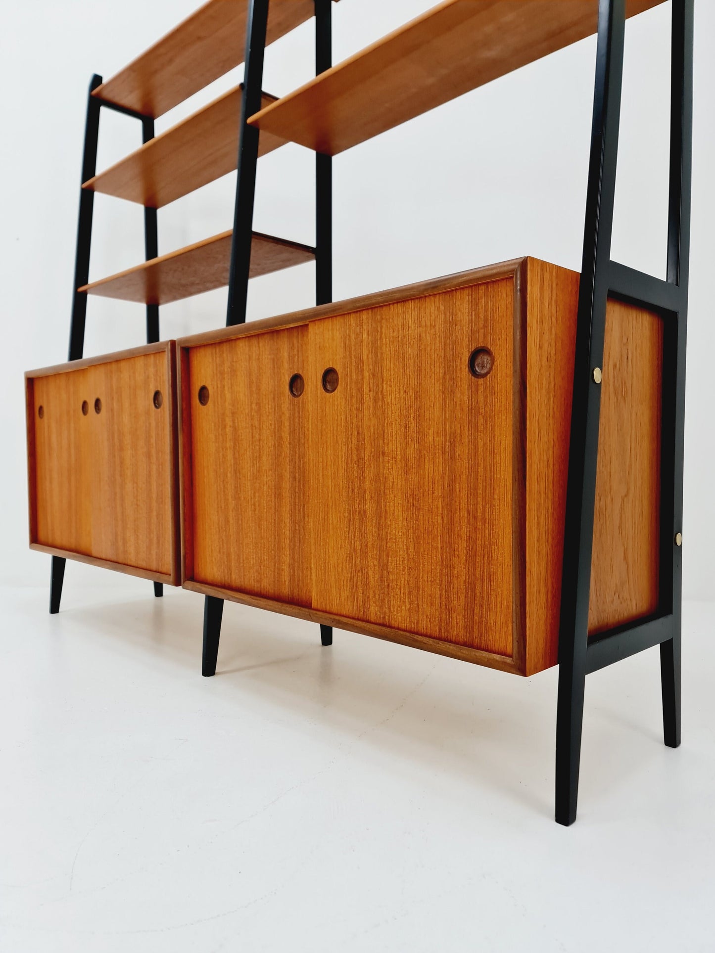 Danish freestanding Midcentury vintage bookshelf system / bookcase teak by Bengt Ruda, 1960s