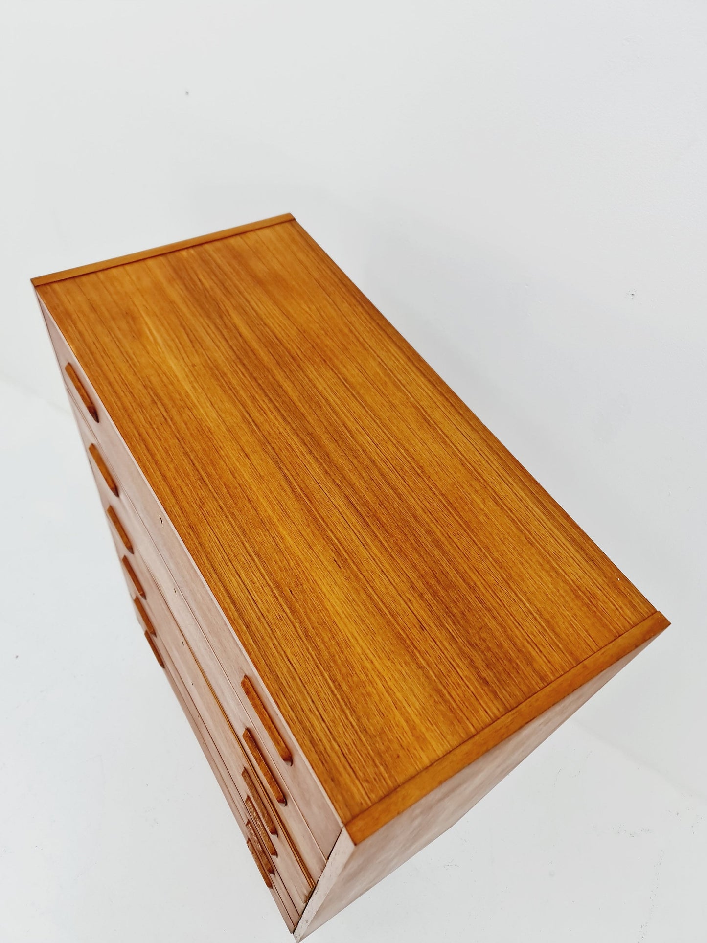 Midcentury Danish teak chest of drawers / drawer dresser / cabinet, 1960s