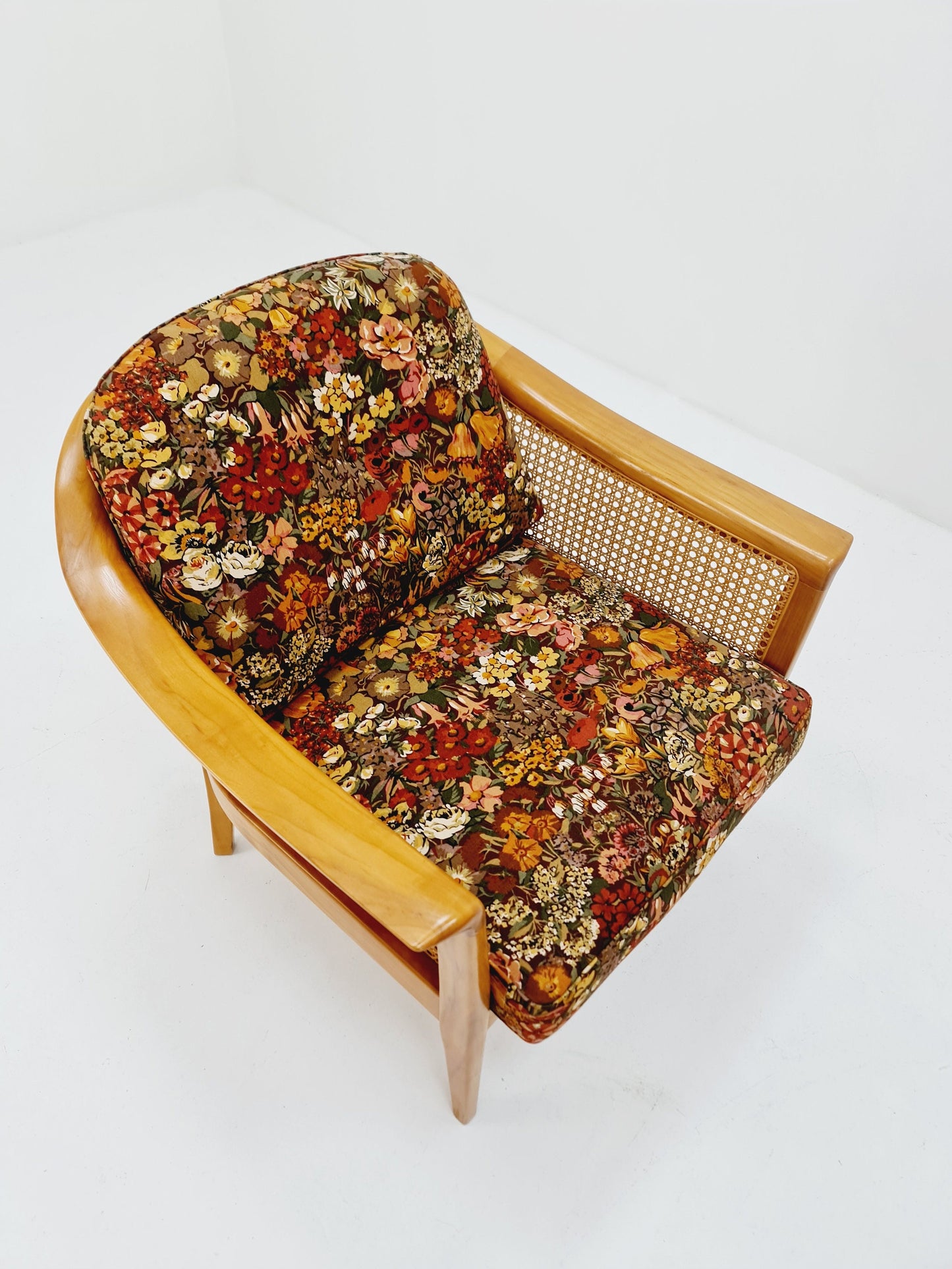Midcentury easy chairs rattan & fabric by Wilhem Knoll for Knoll Antimott , Germany, 1960s, Set of 2
