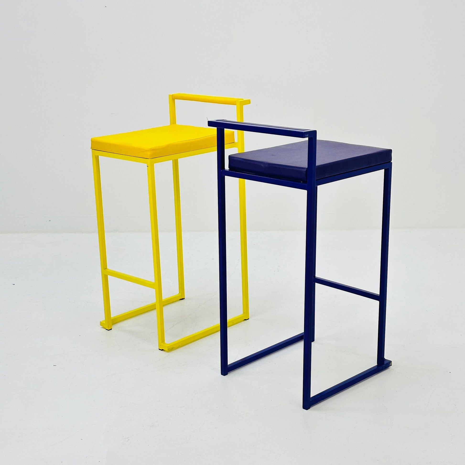 set of 2 Space age bar stools in purple and yellow 1970s