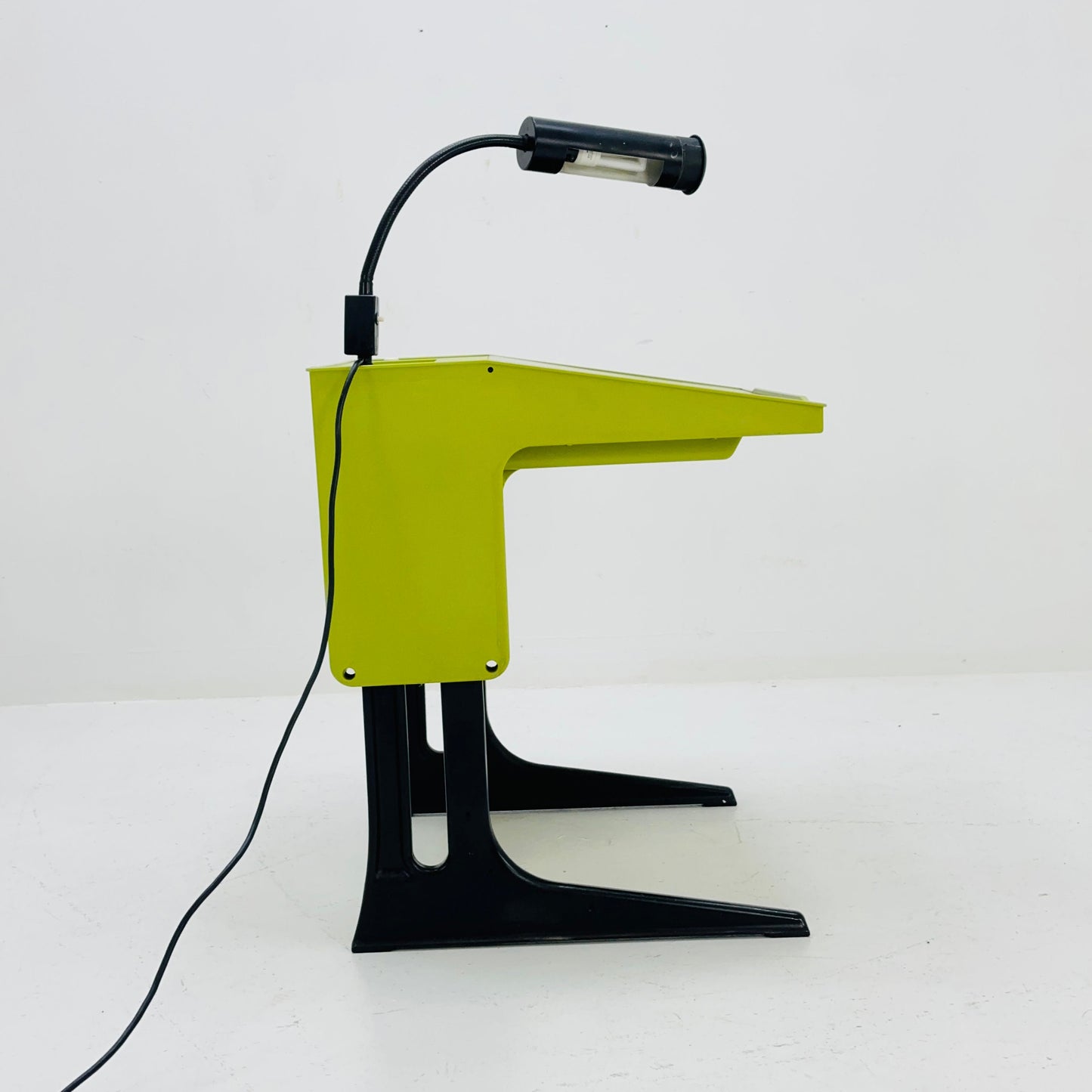 Space Age Desk in Green by Luigi Colani for Flötotto Germany 1970s