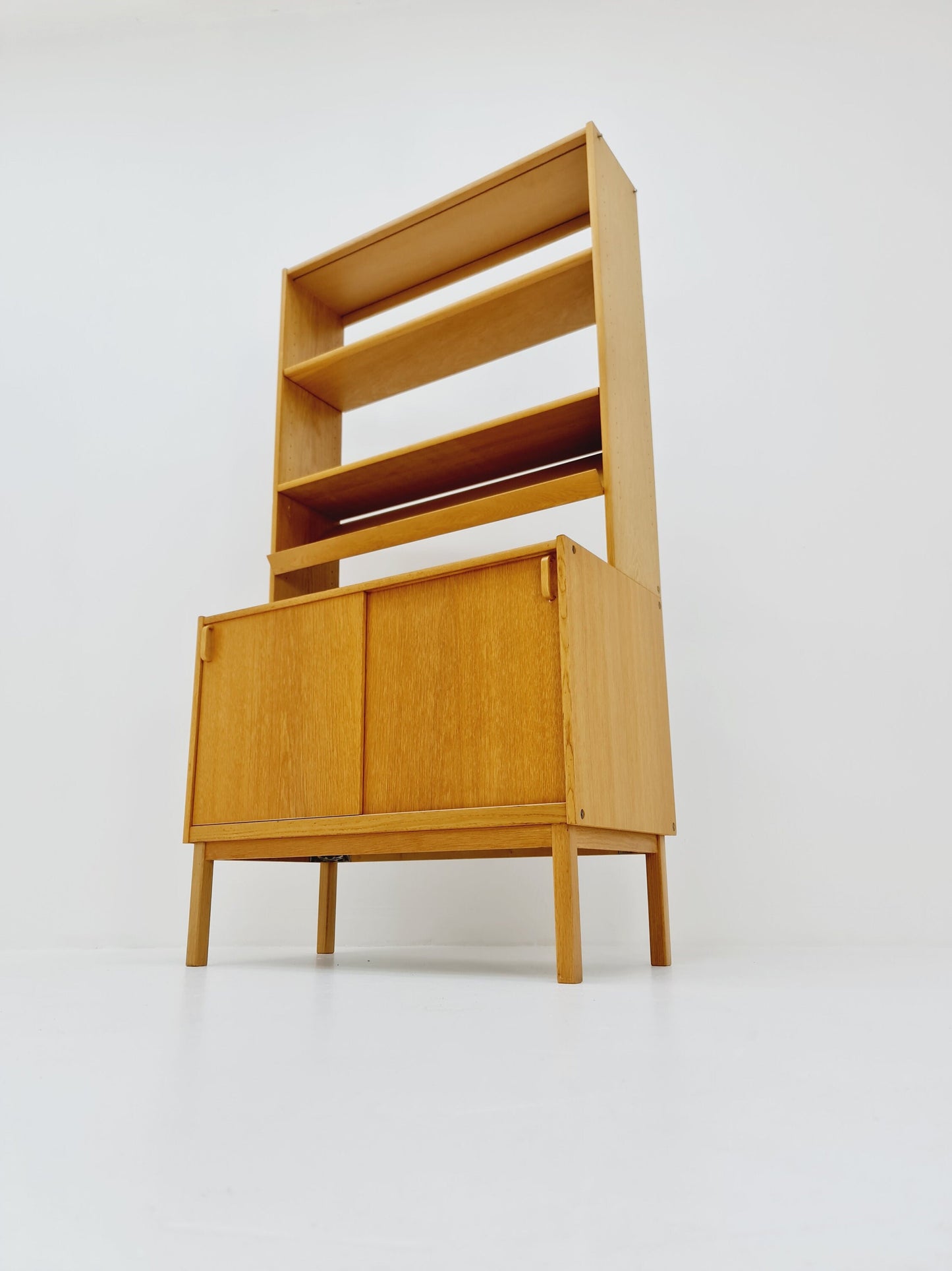Swedish vintage book case with news Papper shelf oak by Fridhagen for Bodafors, 1960s