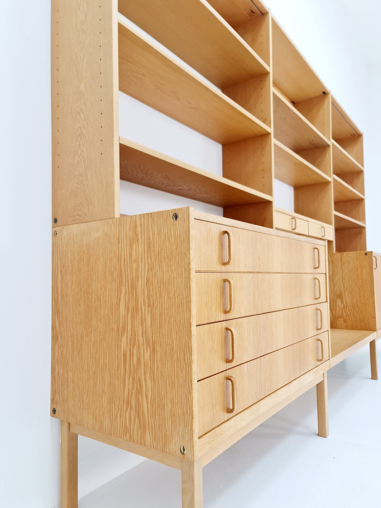 Swedish vintage modular wide chest of drawers/ book case oak by Fridhagen for Bodafors, 1960s