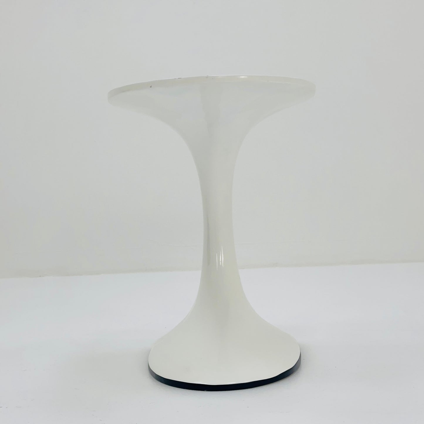 Rare Space age white end table /side table 1970s