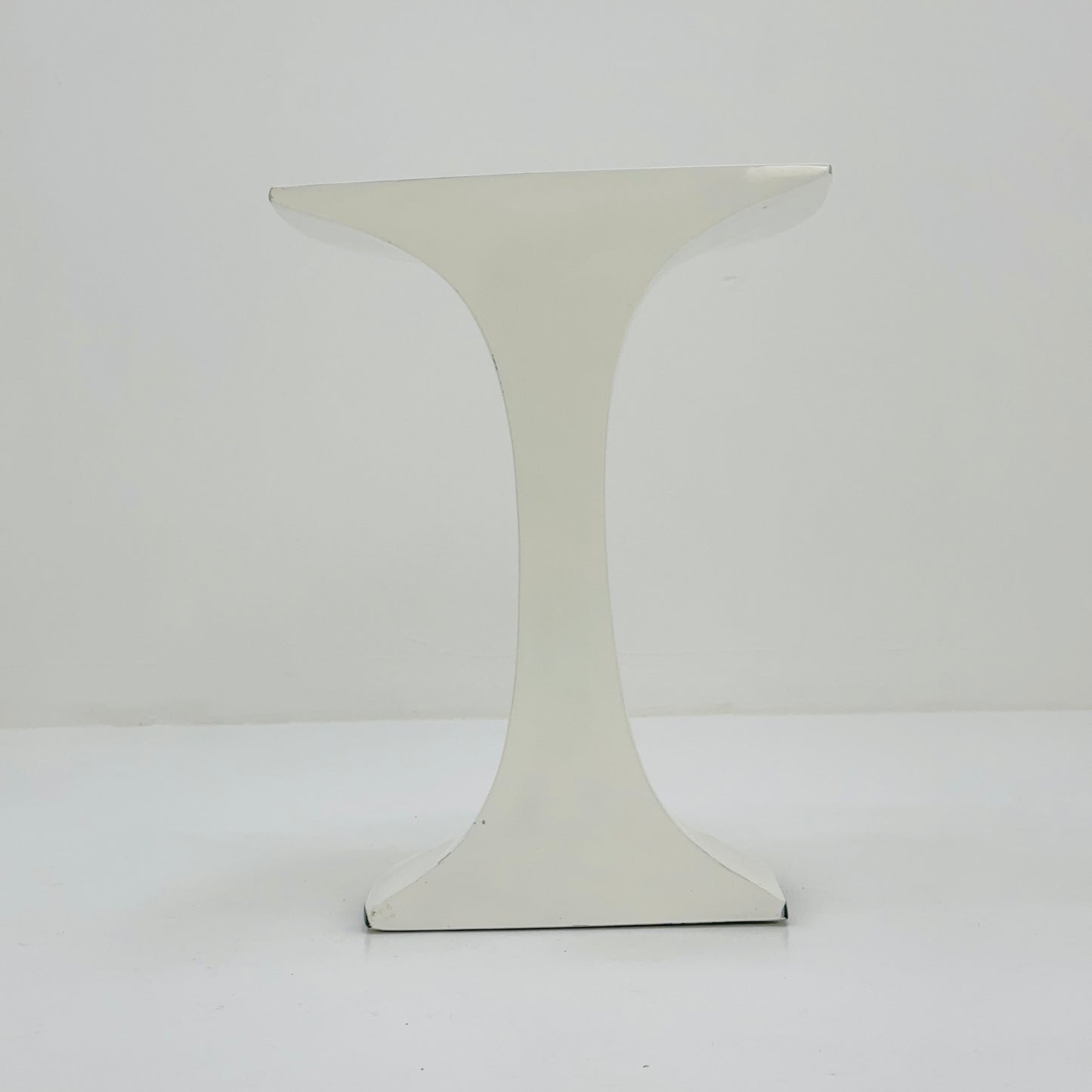 Rare Space age white end table /side table 1970s