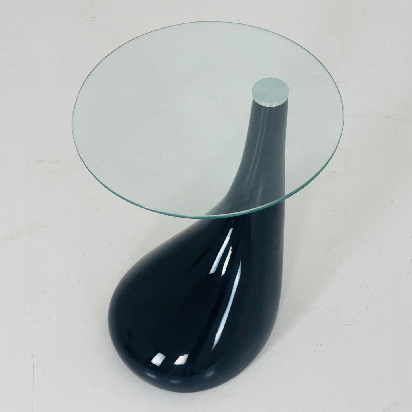 Mid-Century Style Side Table - Pop Art Style Bedside Table, black and Glass