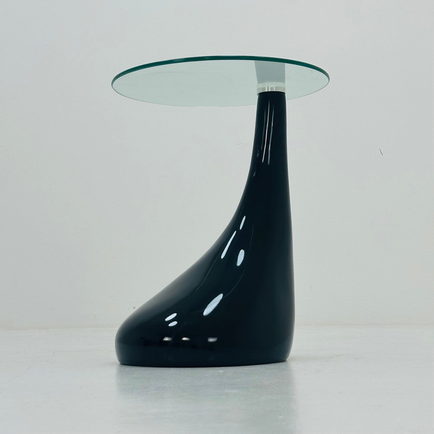 Mid-Century Style Side Table - Pop Art Style Bedside Table, black and Glass