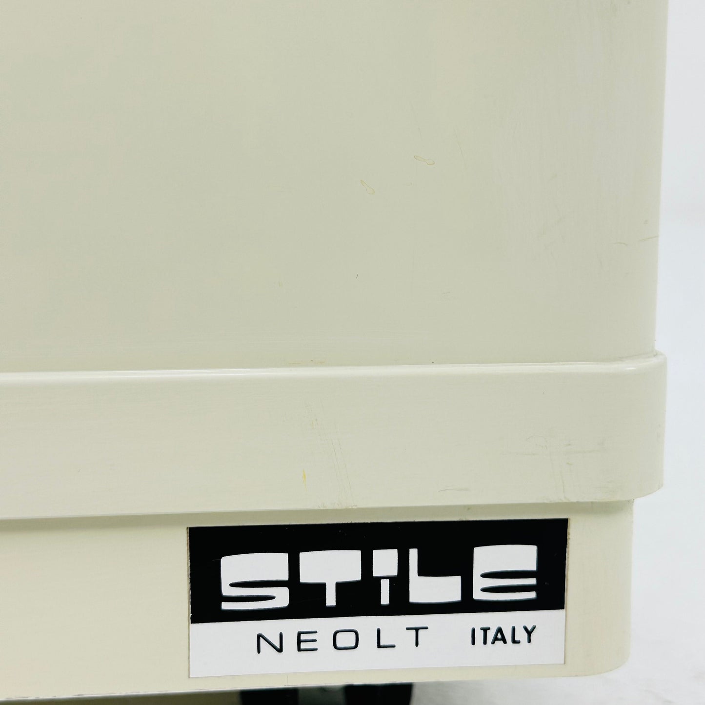 Rolling Artists trolley by Giovanni Pelis for Stile Neolt 1980s