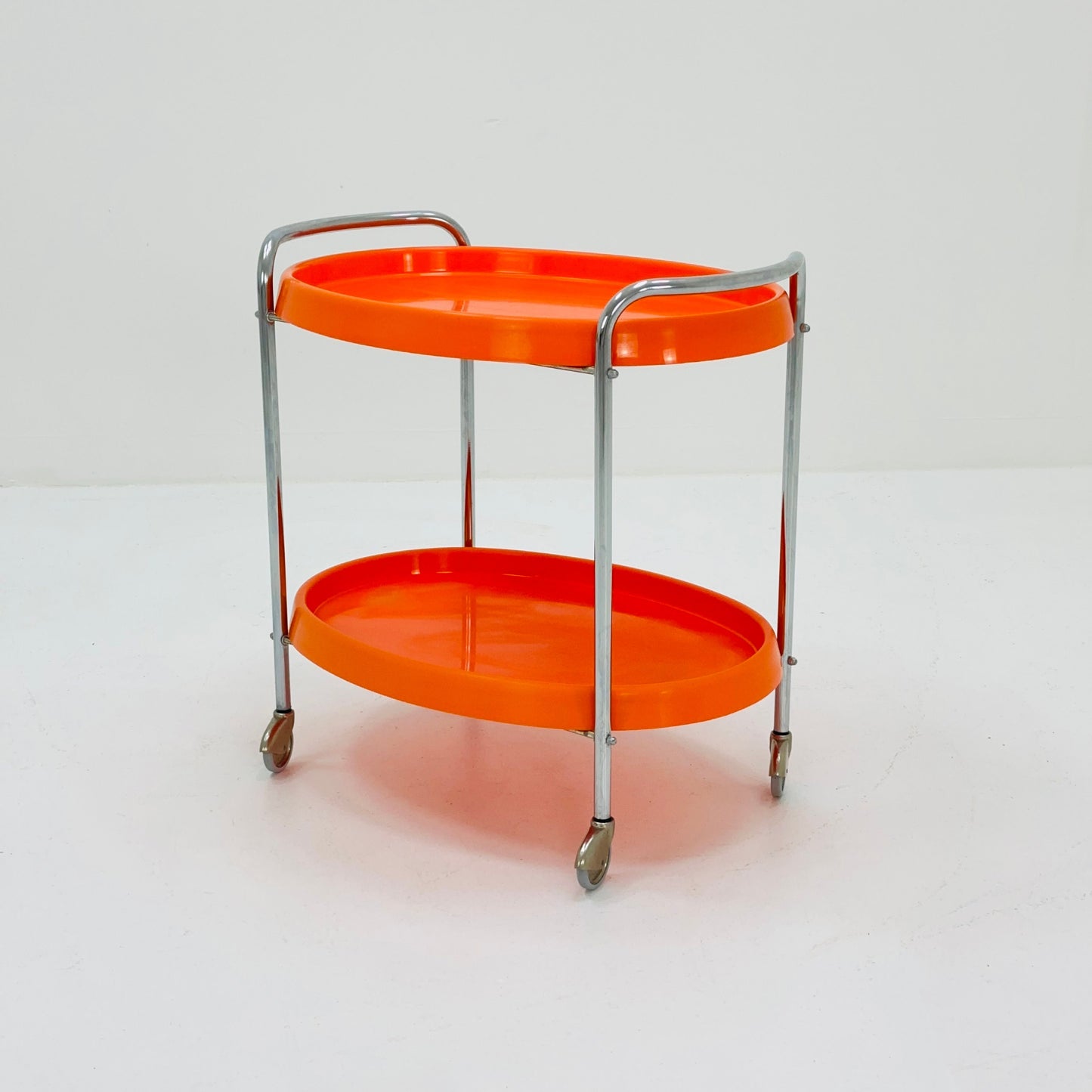 Space Age oval Vintage Orange Plastic Chromed Bar Cart/trolley 1970s, Italy