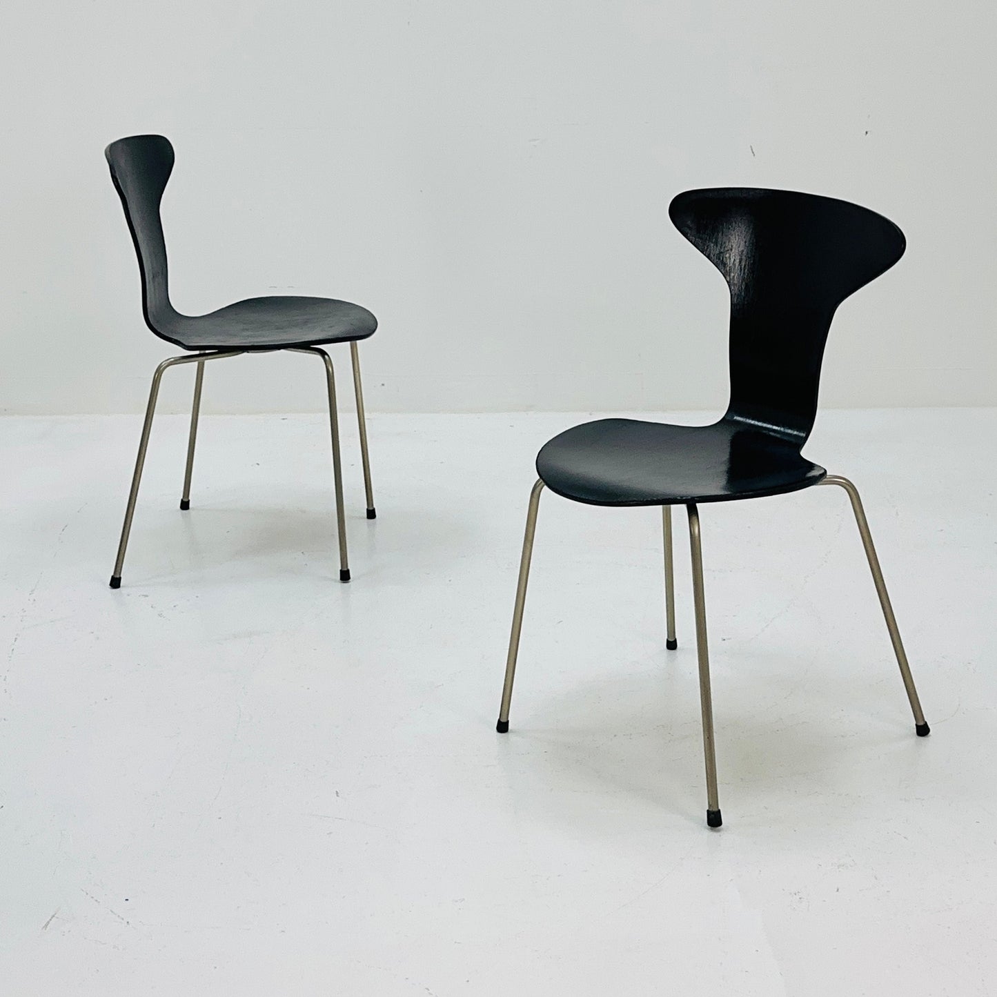 set of 4 mid century Mosquito model 3105 dining chairs by Arne Jacobsen for Fritz Hansen Denmark 1960s