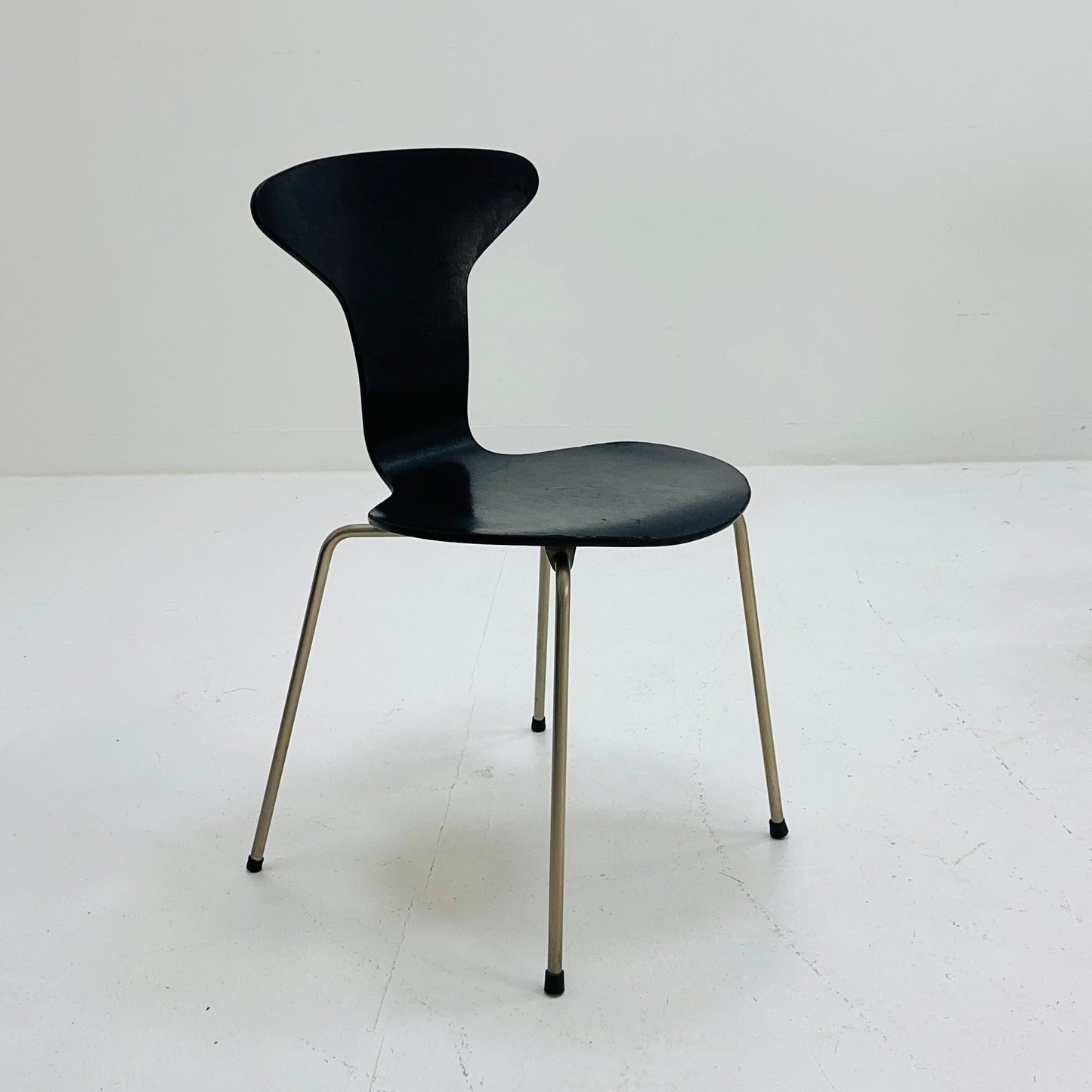 set of 4 mid century Mosquito model 3105 dining chairs by Arne Jacobsen for Fritz Hansen Denmark 1960s