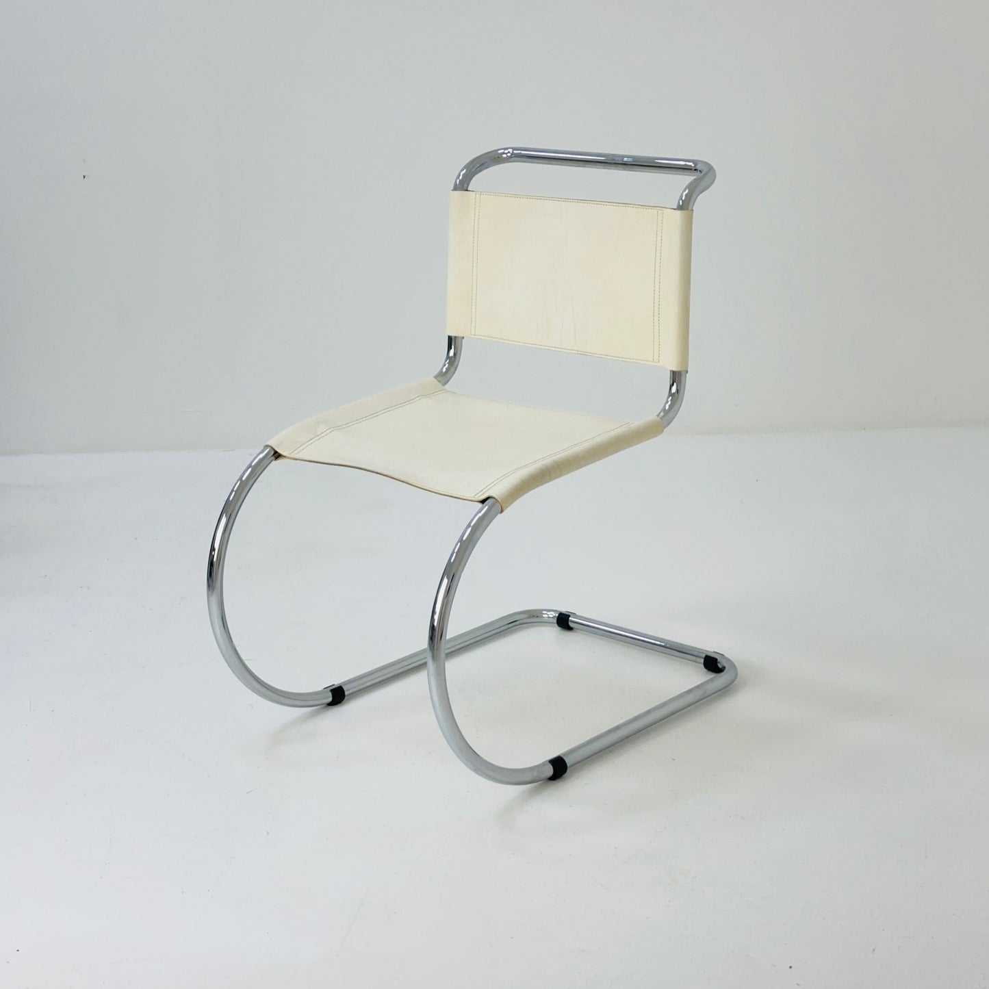 MR10 lounge white leather chair design by Ludwig Mies van der Rohe , 1980s