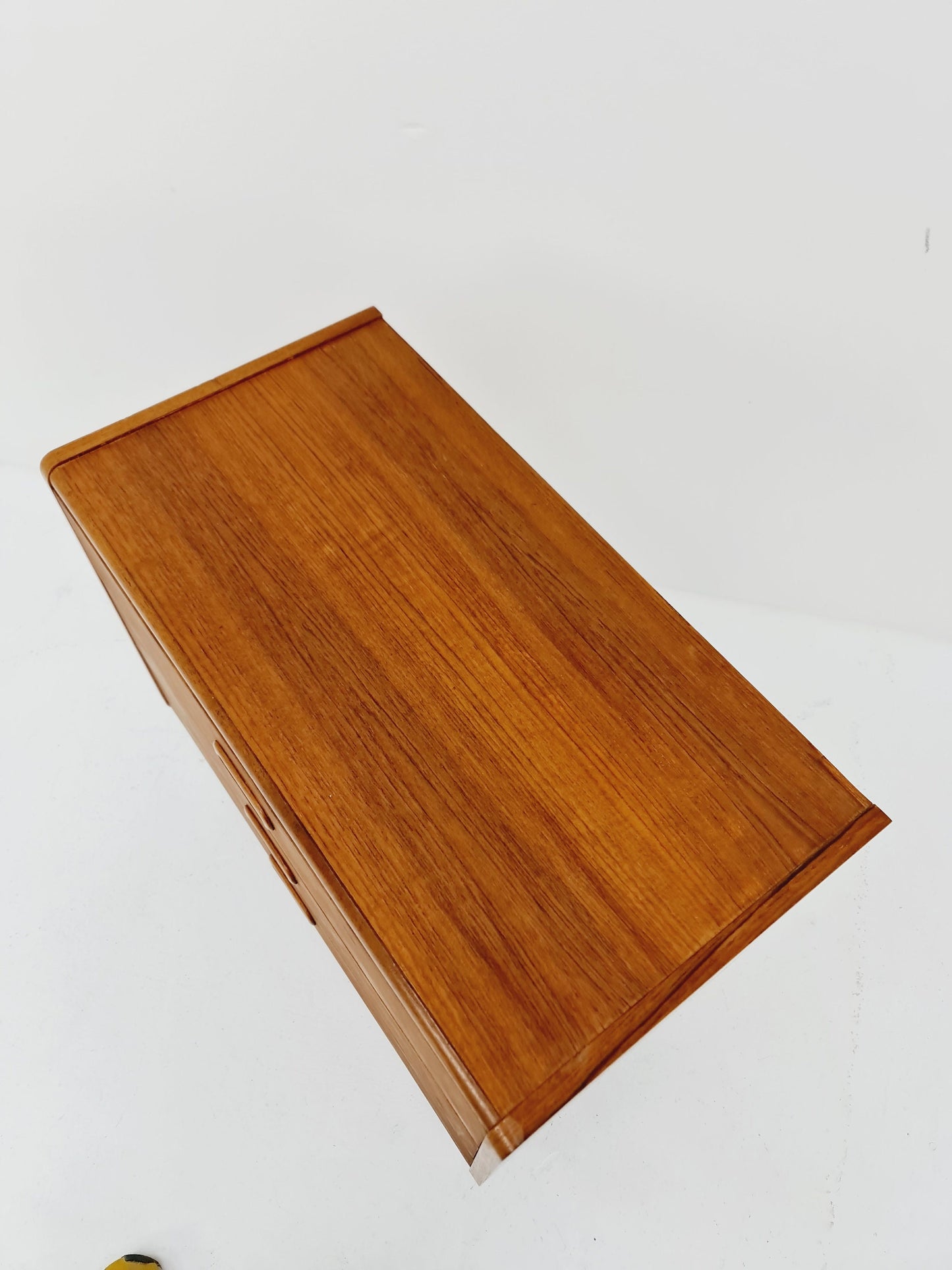 Midcentury danish design chest of drawers / drawer dresser /3 drawers cabinet, 1960s