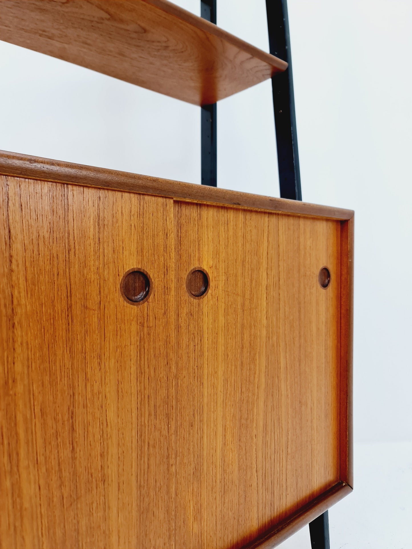 Danish freestanding Midcentury vintage bookshelf system / bookcase teak by Bengt Ruda, 1960s