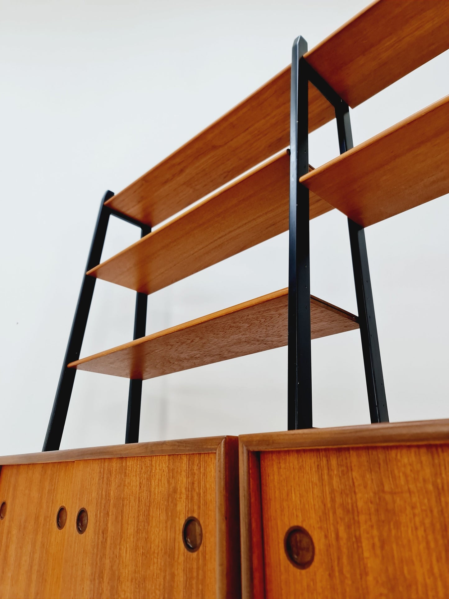 Danish freestanding Midcentury vintage bookshelf system / bookcase teak by Bengt Ruda, 1960s