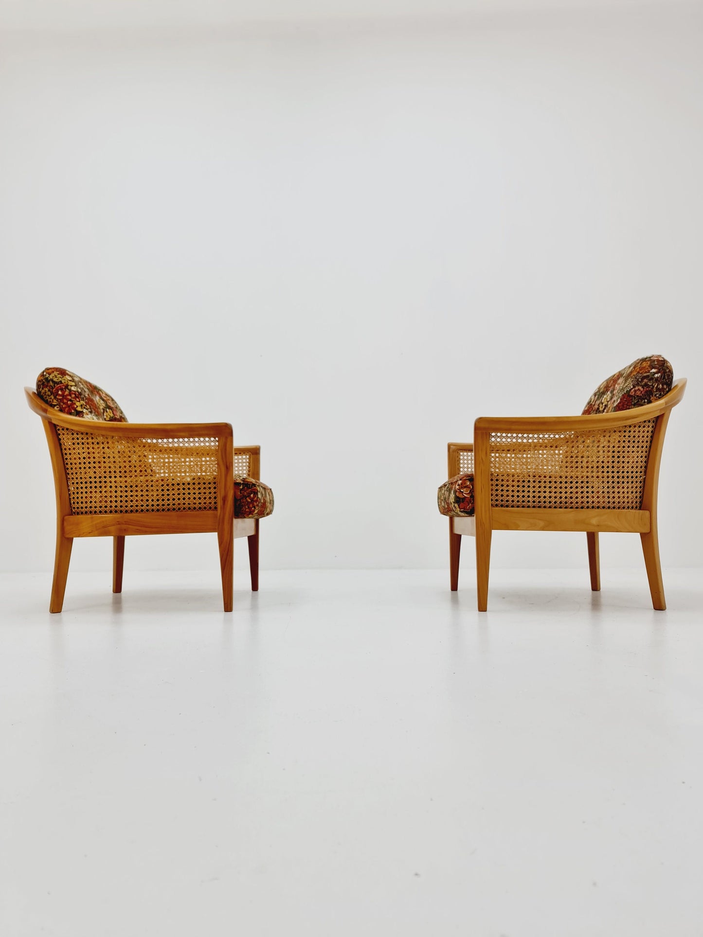 Midcentury easy chairs rattan & fabric by Wilhem Knoll for Knoll Antimott , Germany, 1960s, Set of 2
