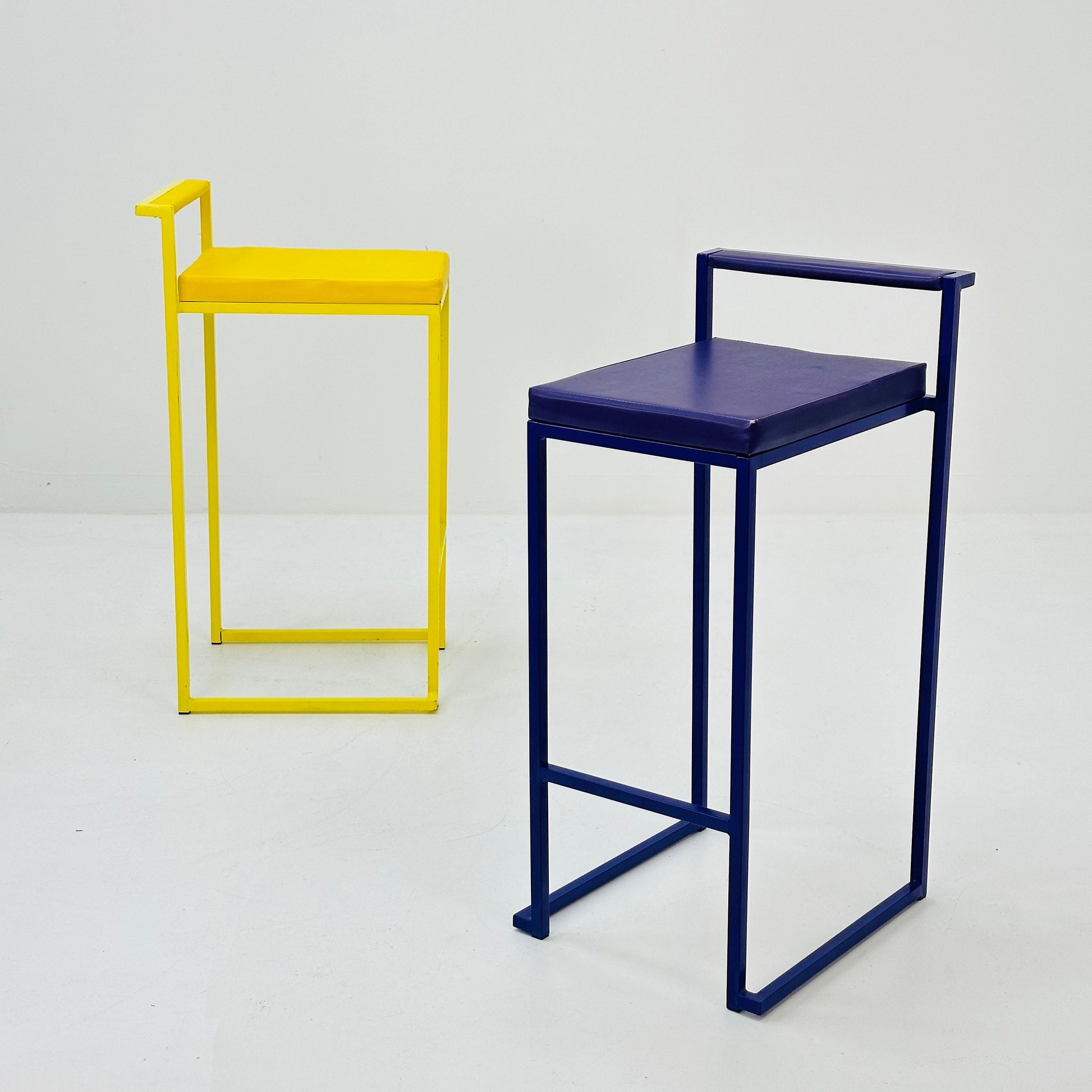 set of 2 Space age bar stools in purple and yellow 1970s