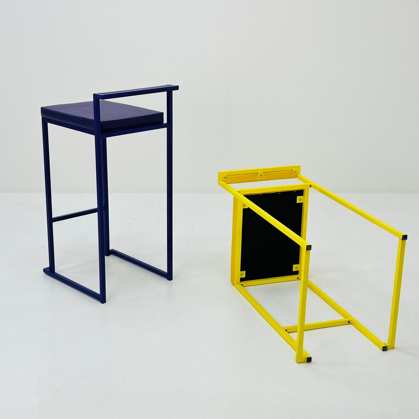 set of 2 Space age bar stools in purple and yellow 1970s
