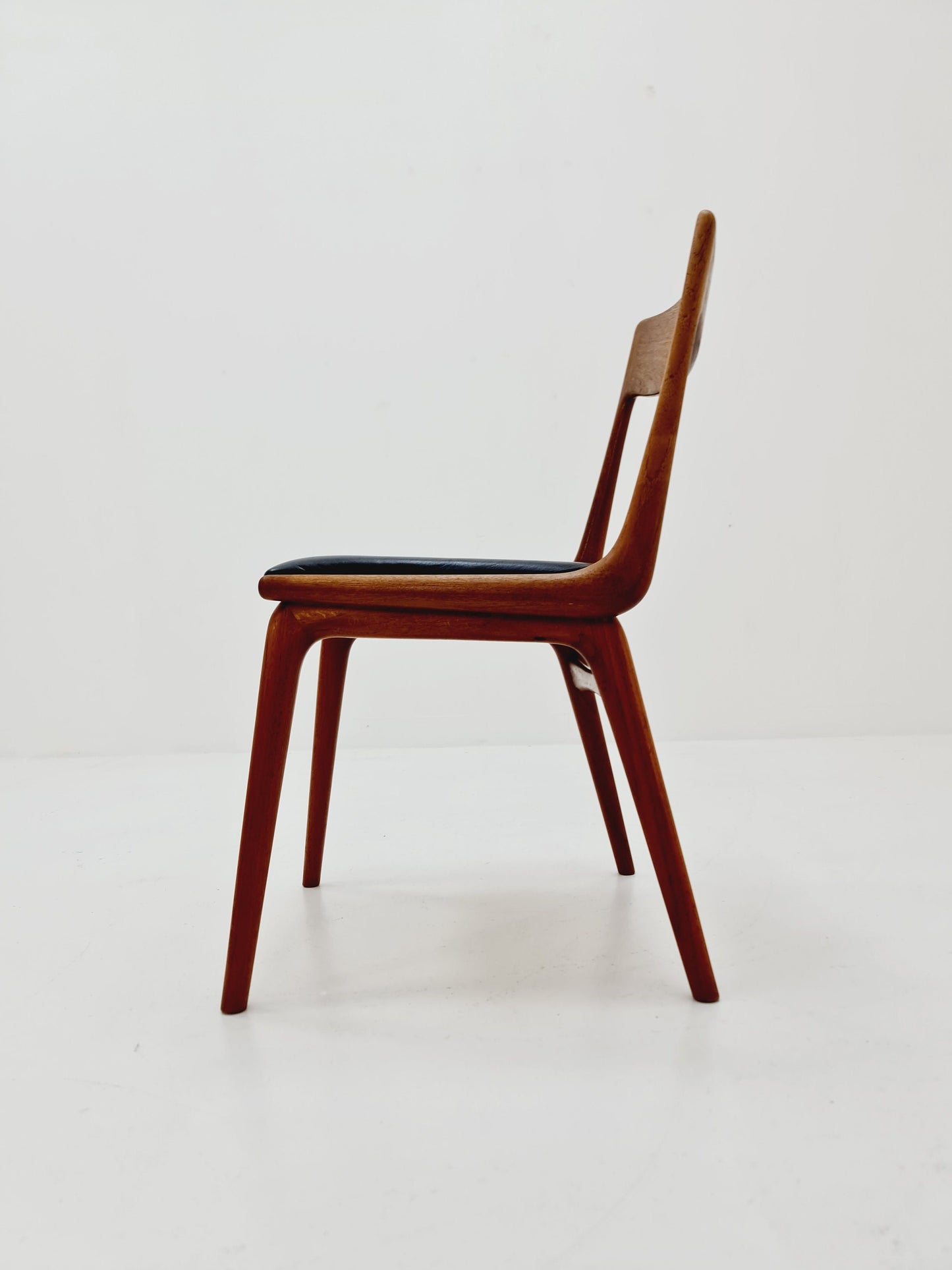 Danish teak dining chair by Alferd christensen for manufacturer slagelse 1950s