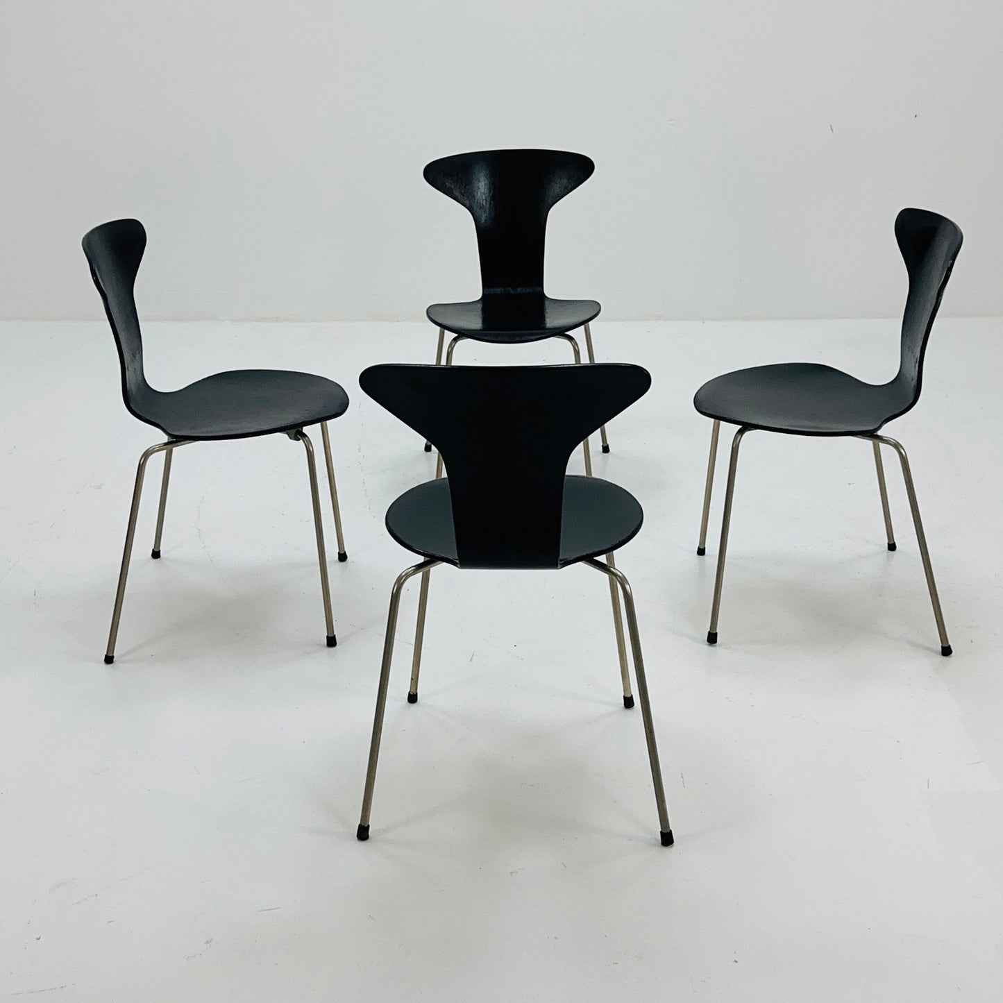set of 4 mid century Mosquito model 3105 dining chairs by Arne Jacobsen for Fritz Hansen Denmark 1960s