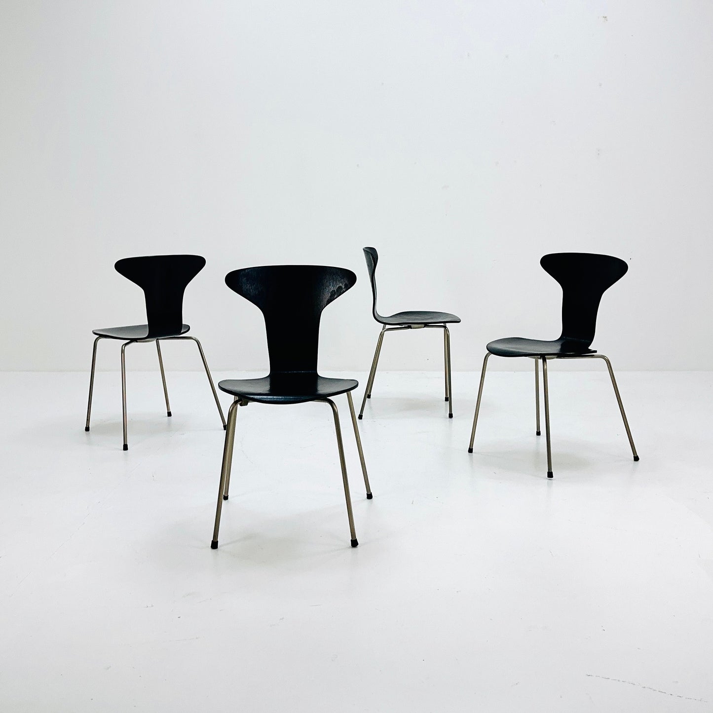 set of 4 mid century Mosquito model 3105 dining chairs by Arne Jacobsen for Fritz Hansen Denmark 1960s