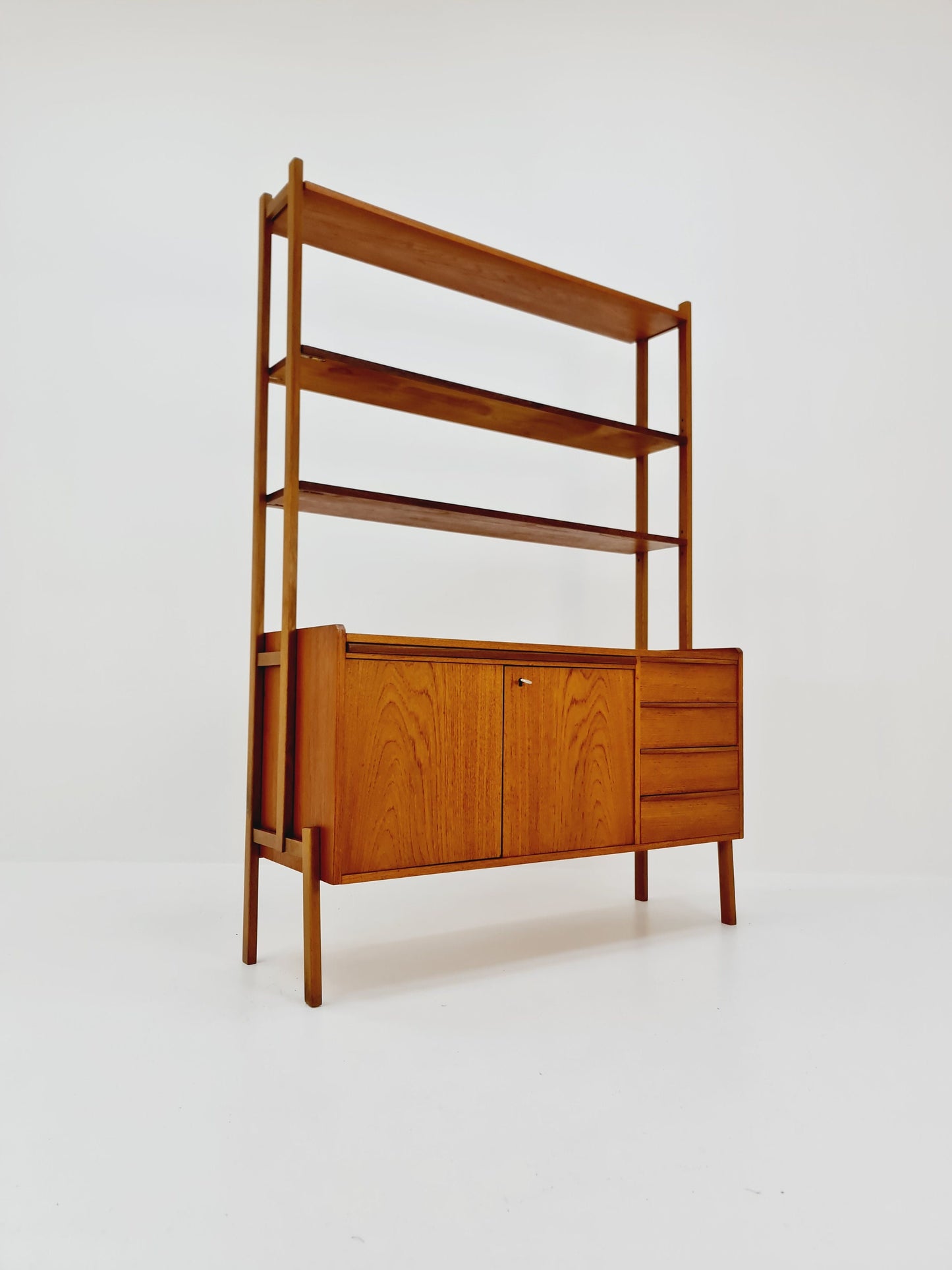 Danish freestanding vintage bookshelf system/ book case teak by Bengt Ruda, 1960s