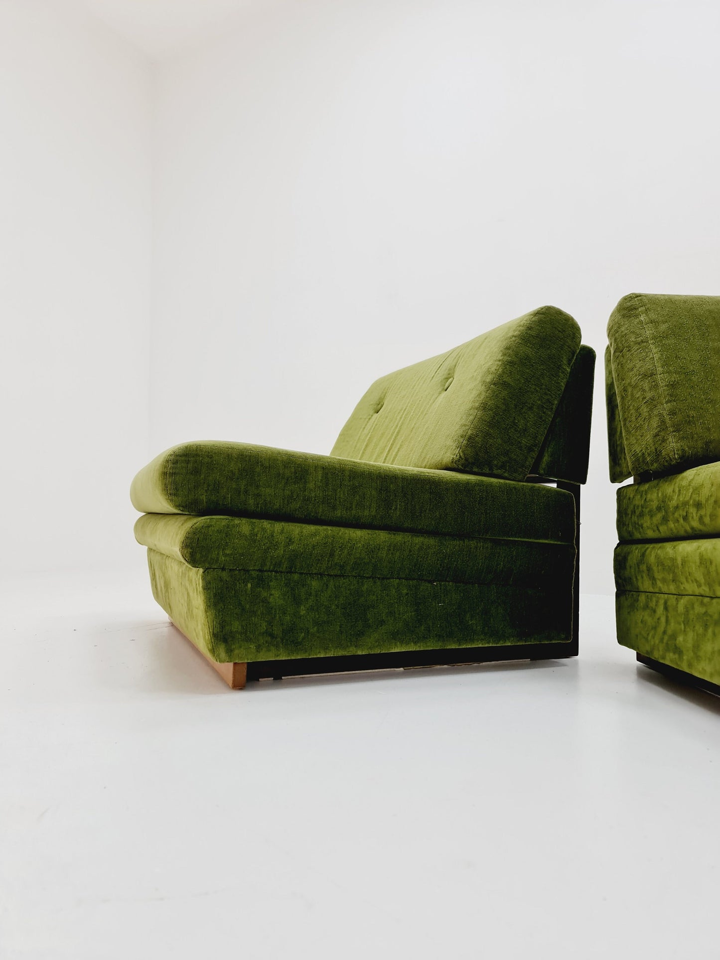 1 of 2 German space age singel couch extendable to bed, 1970s