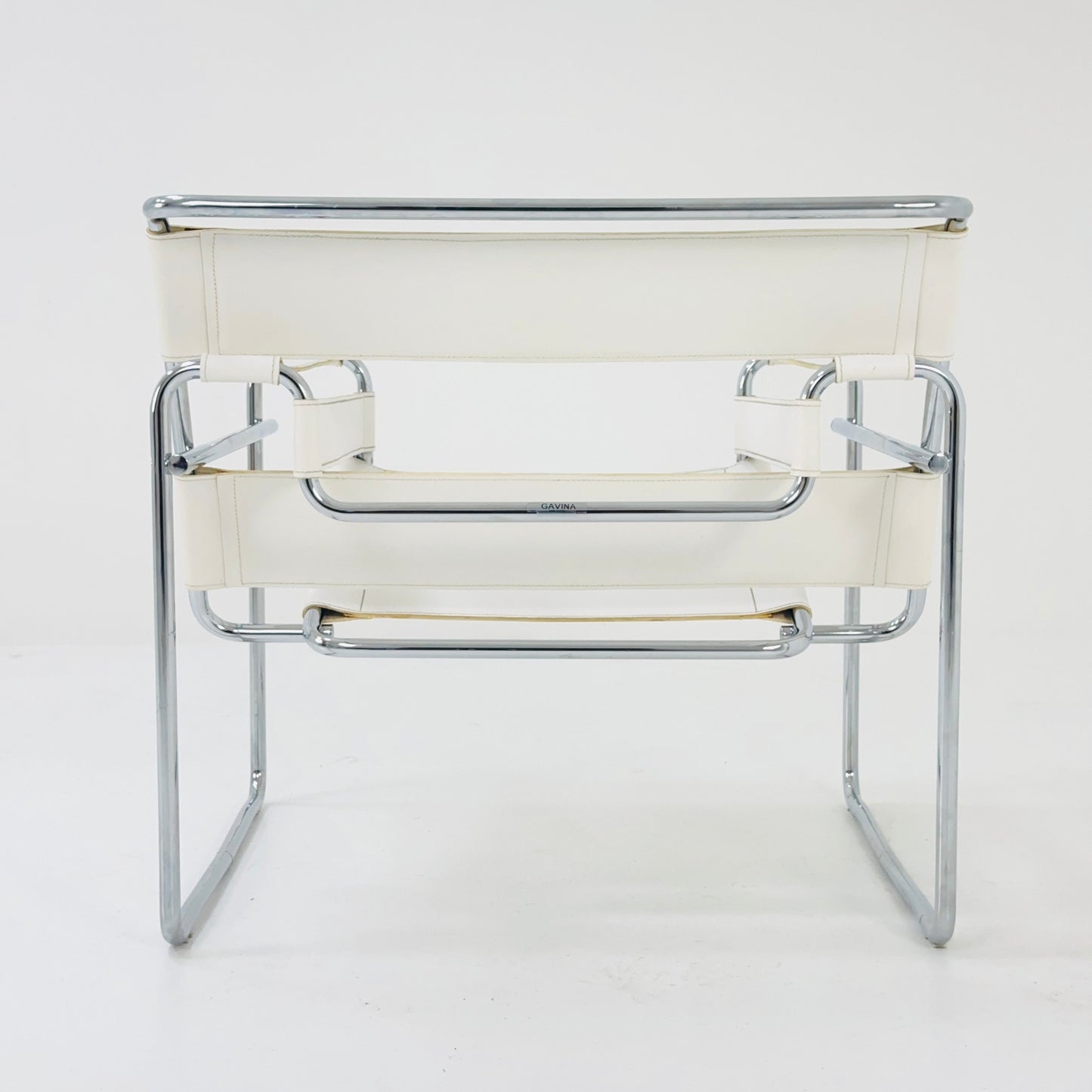 Mid century B3 Wassily white lounge Chair by Marcel Breuer for Gavina, 1980s