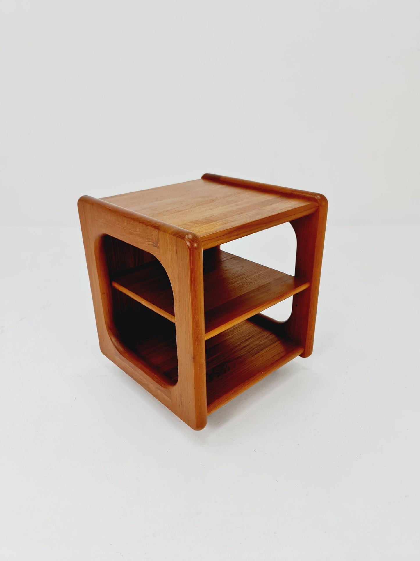 Vintage mid century danish trolley in solid teak/ bar cart By Dyrlund , 1960s