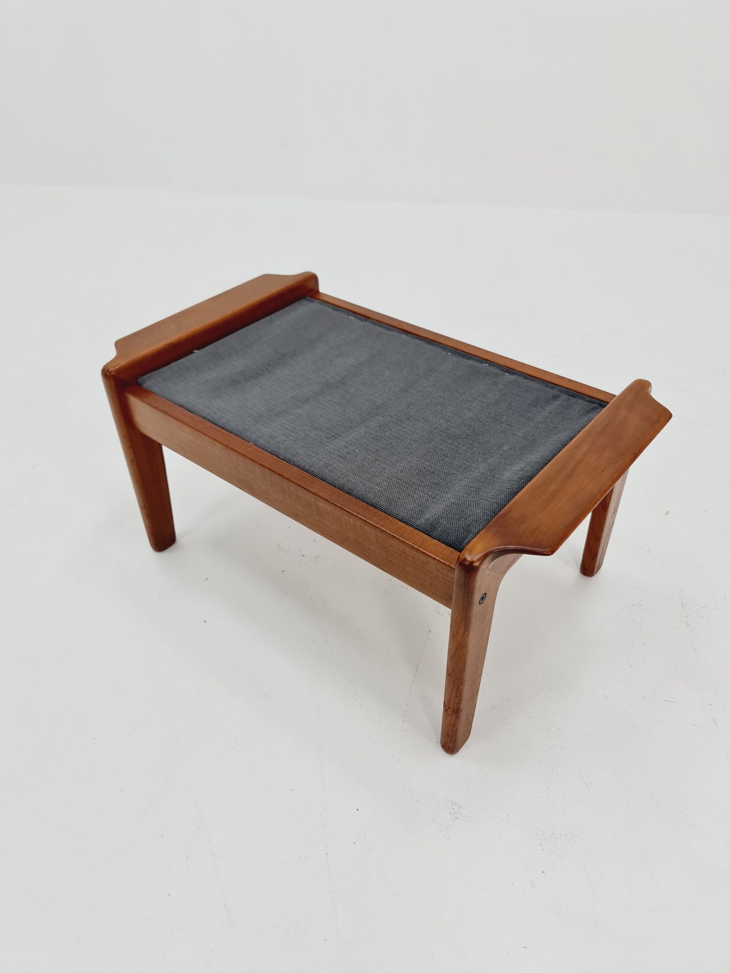Mid century modern danish ottoman/stool, By Arne Wahl Iversen for komfort 1960s