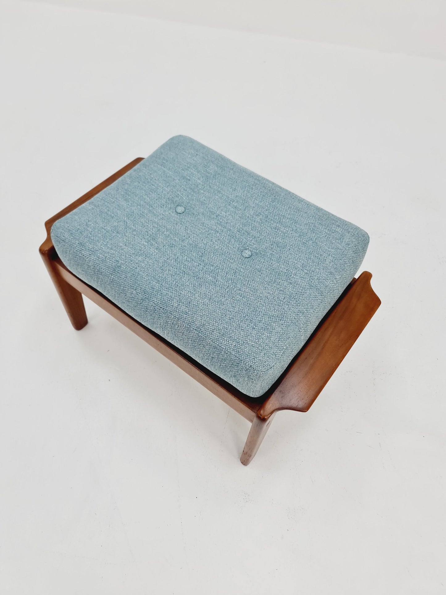 Mid century modern danish ottoman/stool, By Arne Wahl Iversen for komfort 1960s