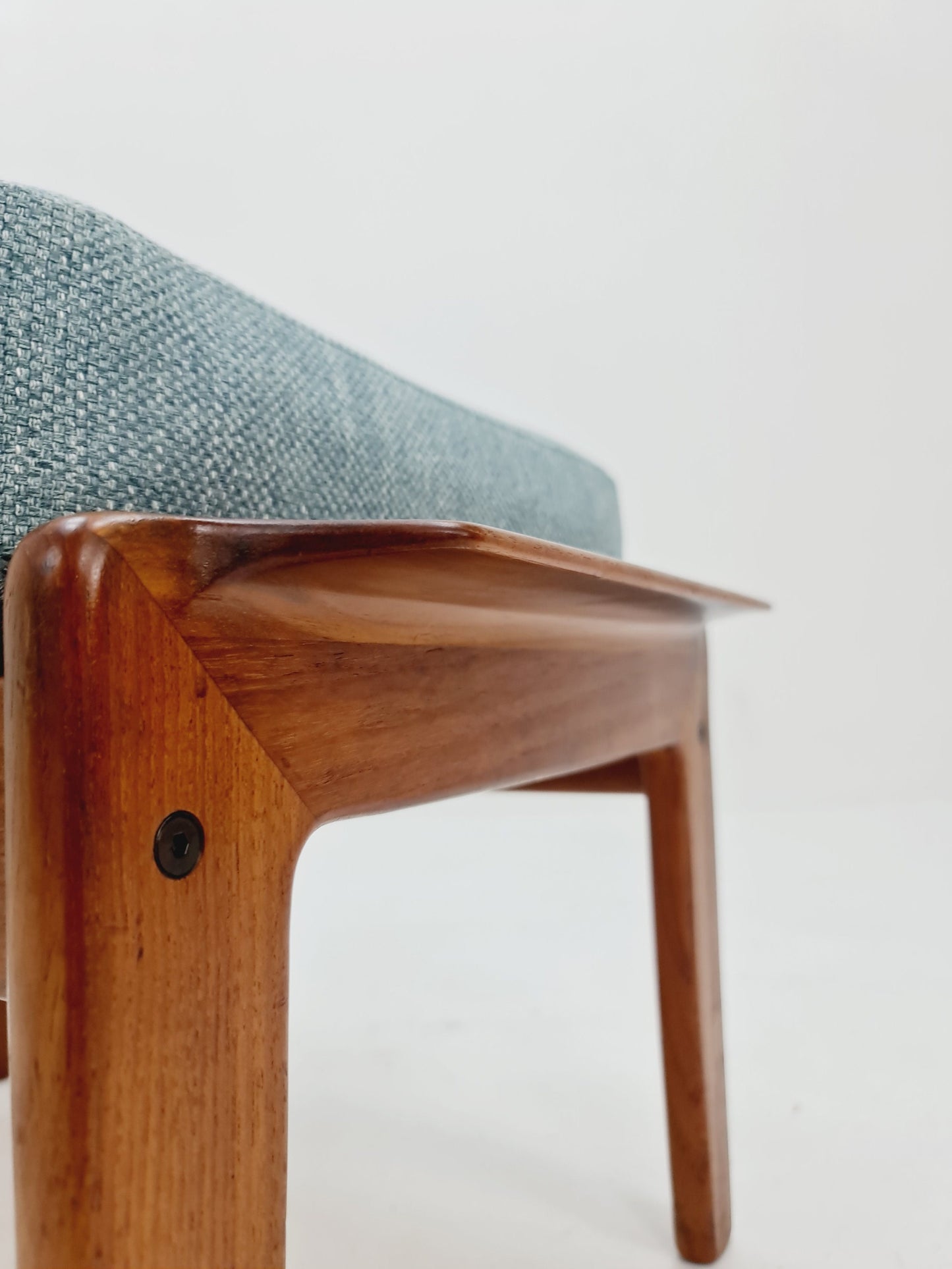 Mid century modern danish ottoman/stool, By Arne Wahl Iversen for komfort 1960s