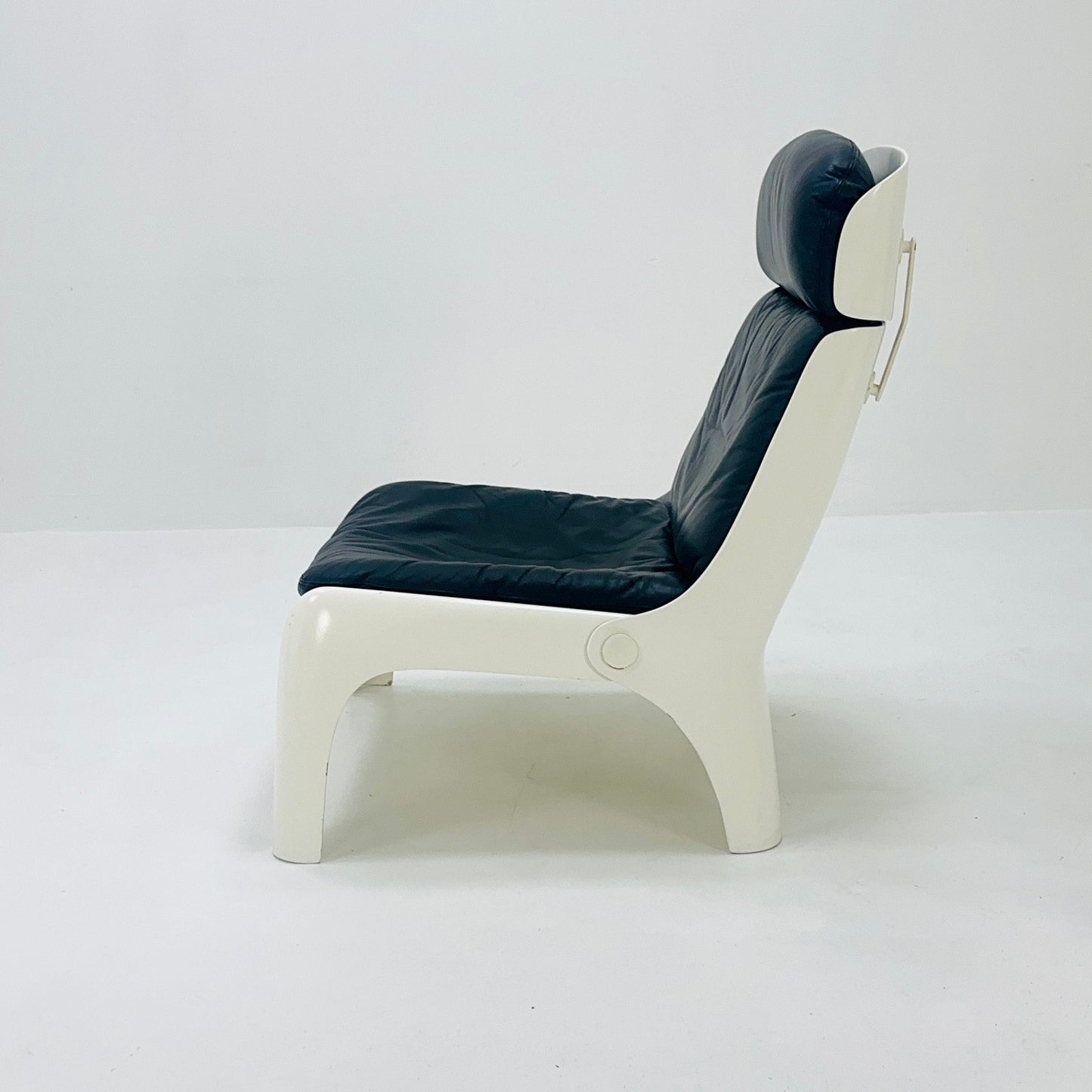 Space Age lounge chair and table set by Carl Straub, Germany 1980s