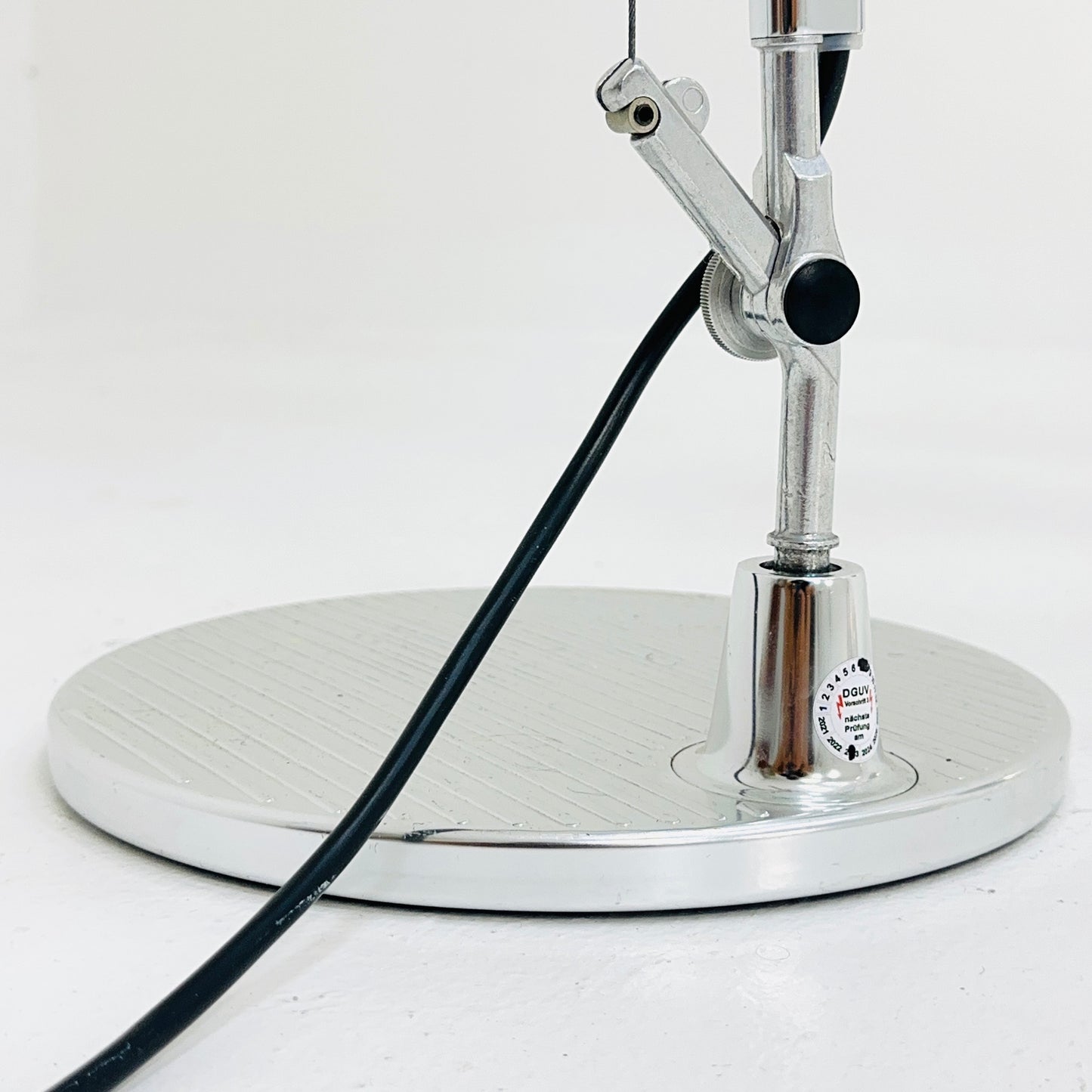 A pair of 'Tolomeo' desktop lamps by Michele De Lucchi & Giancarlo Fassina for Artemide. Italy