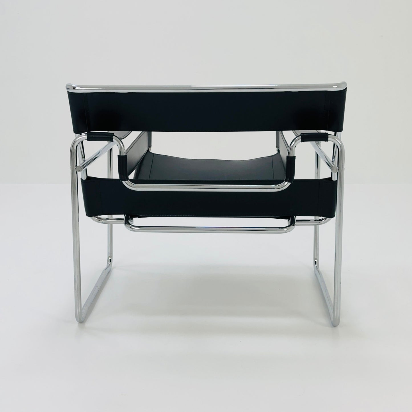 Mid century Black B3 armchair WASSILY by Marcel Brauer , 1990s Italy