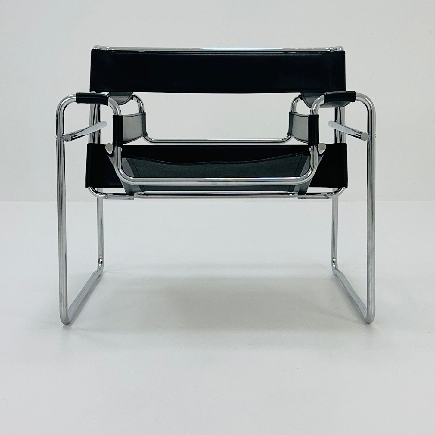 Mid century Black B3 armchair WASSILY by Marcel Brauer , 1990s Italy