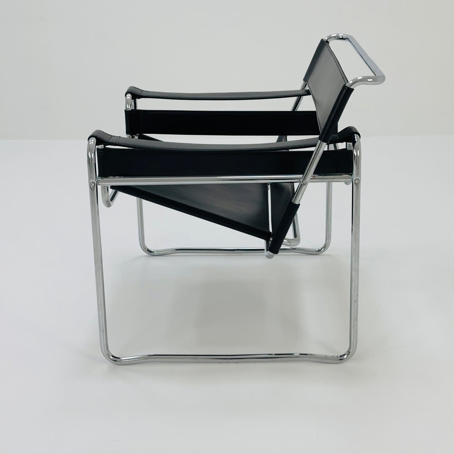 Mid century Black B3 armchair WASSILY by Marcel Brauer , 1990s Italy