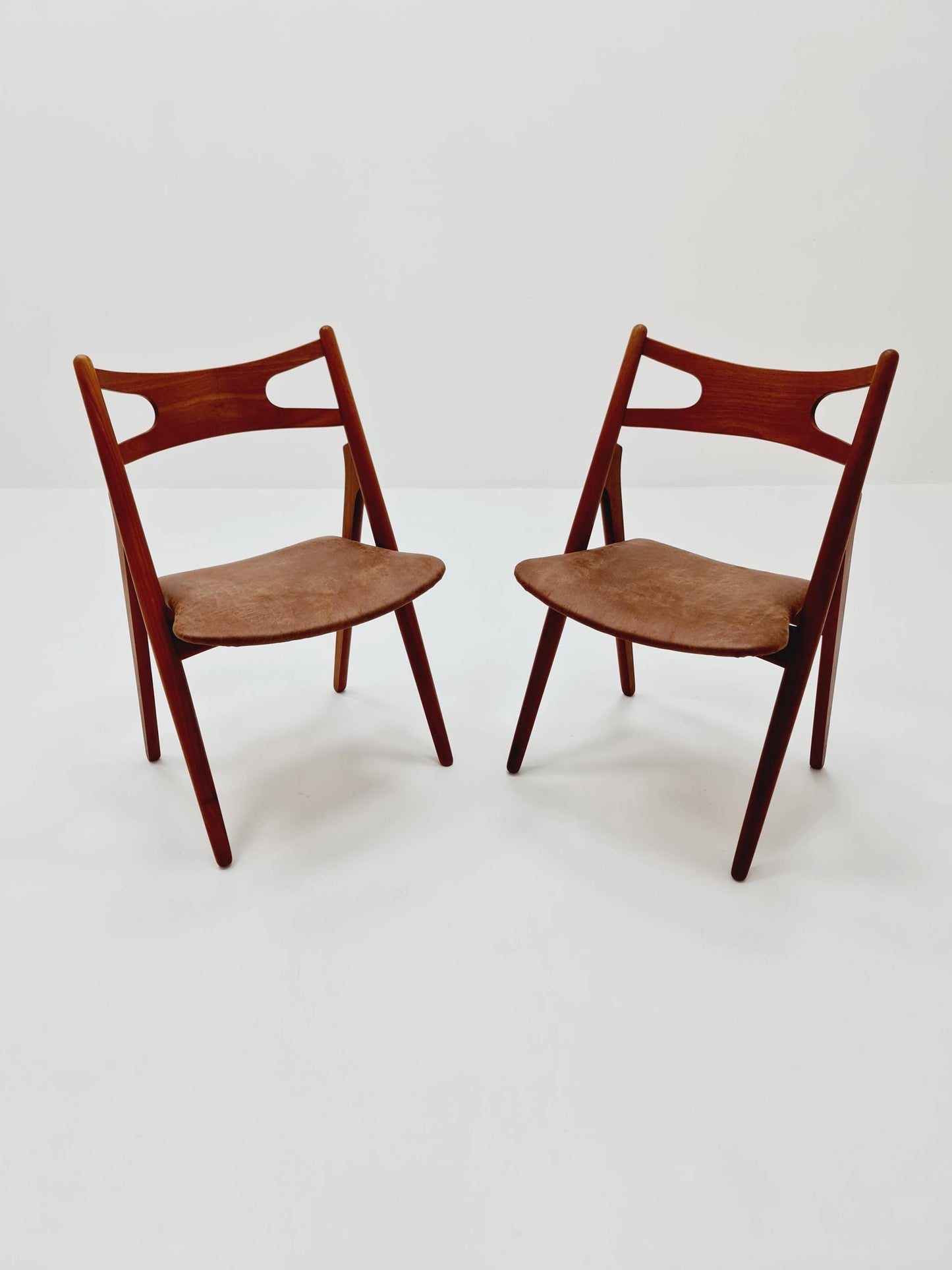 Danish teak with leather sits dining chairs by Hans Wegner for carl Hansen & Son, 1960s, set of 2