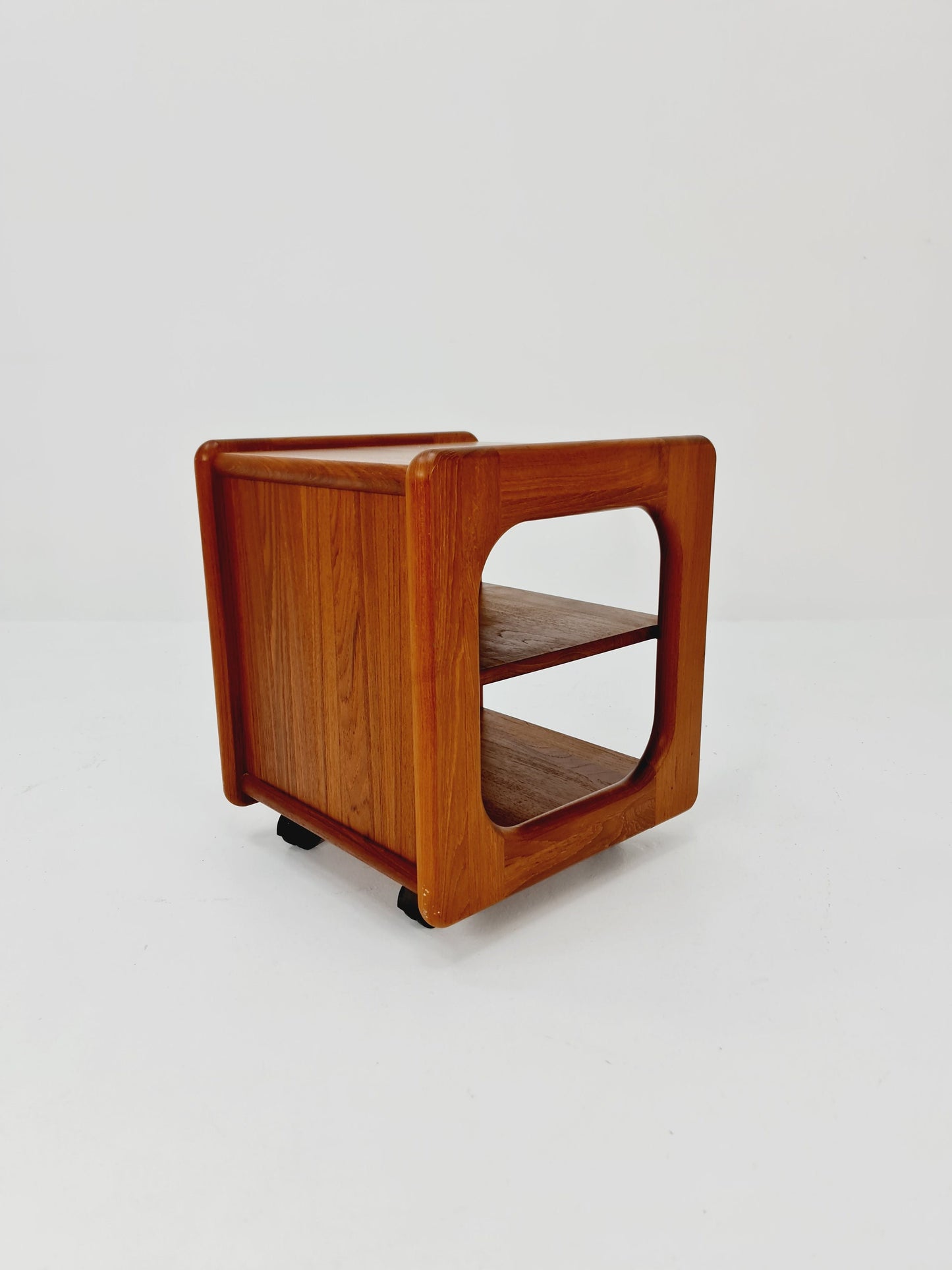 Vintage mid century danish trolley in solid teak/ bar cart By Dyrlund , 1960s