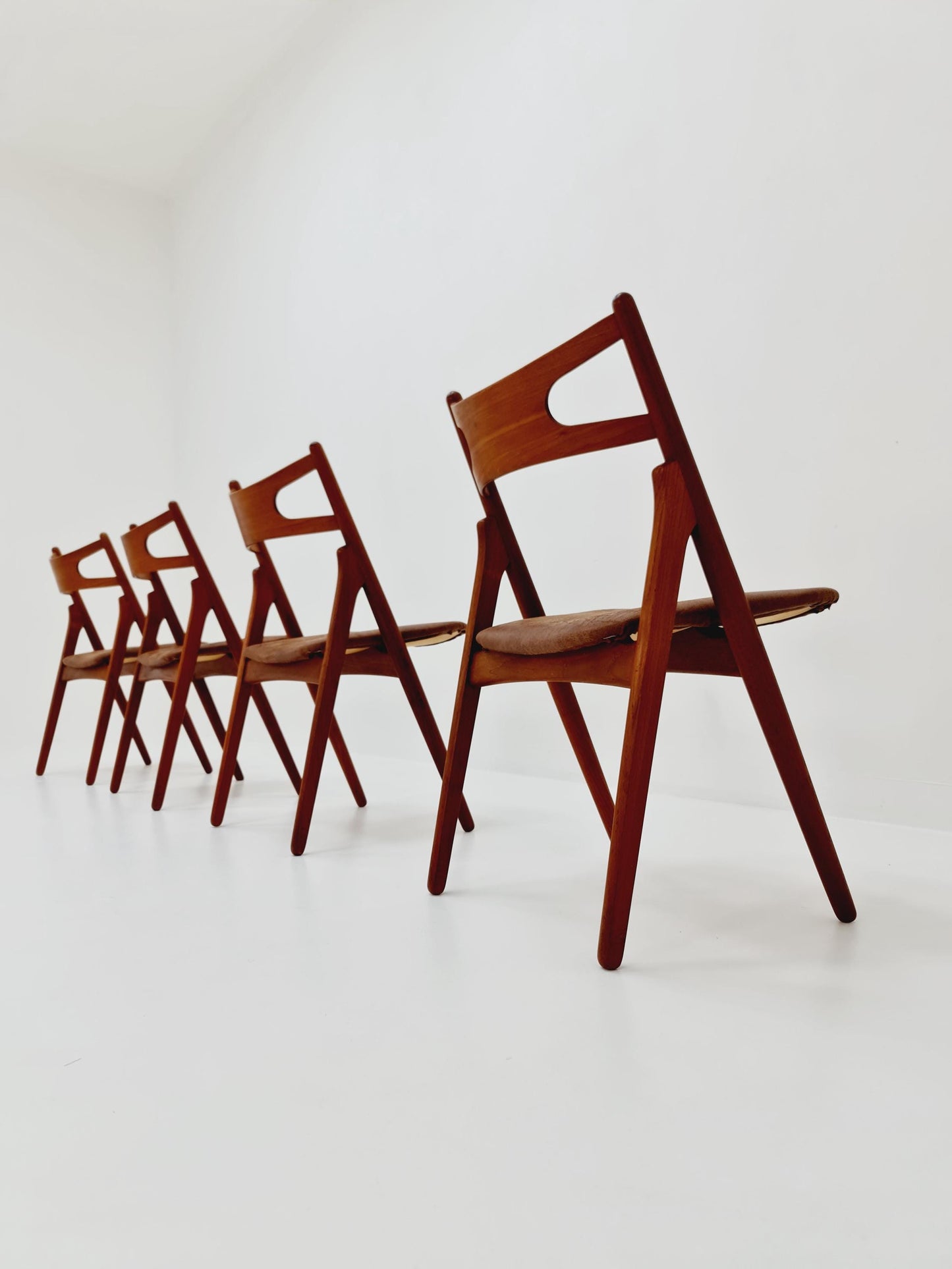 Danish teak with leather sits dining chairs by Hans Wegner for carl Hansen & Son, 1960s, set of 6